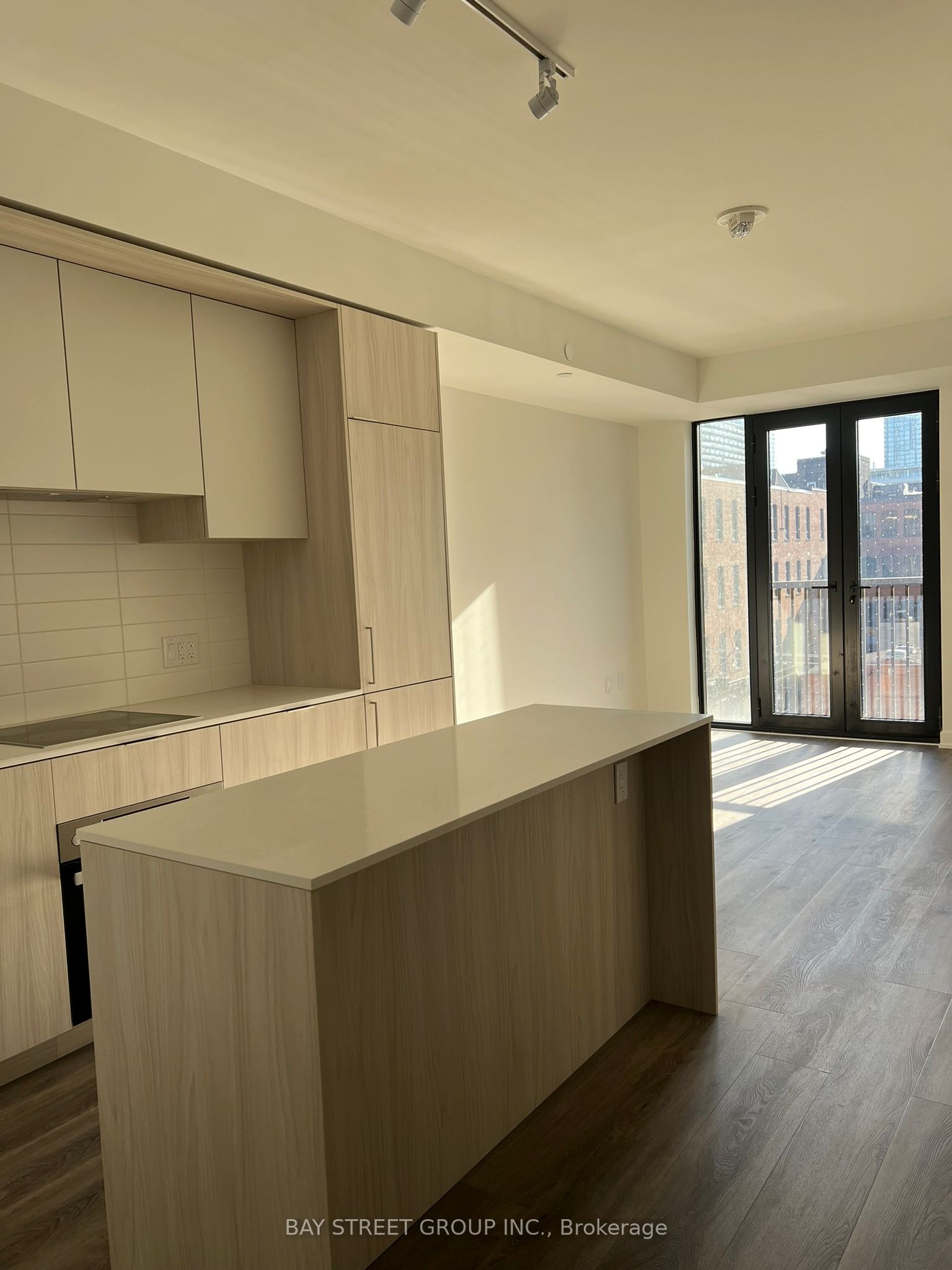 123 Portland Street 410 Property Photo 12