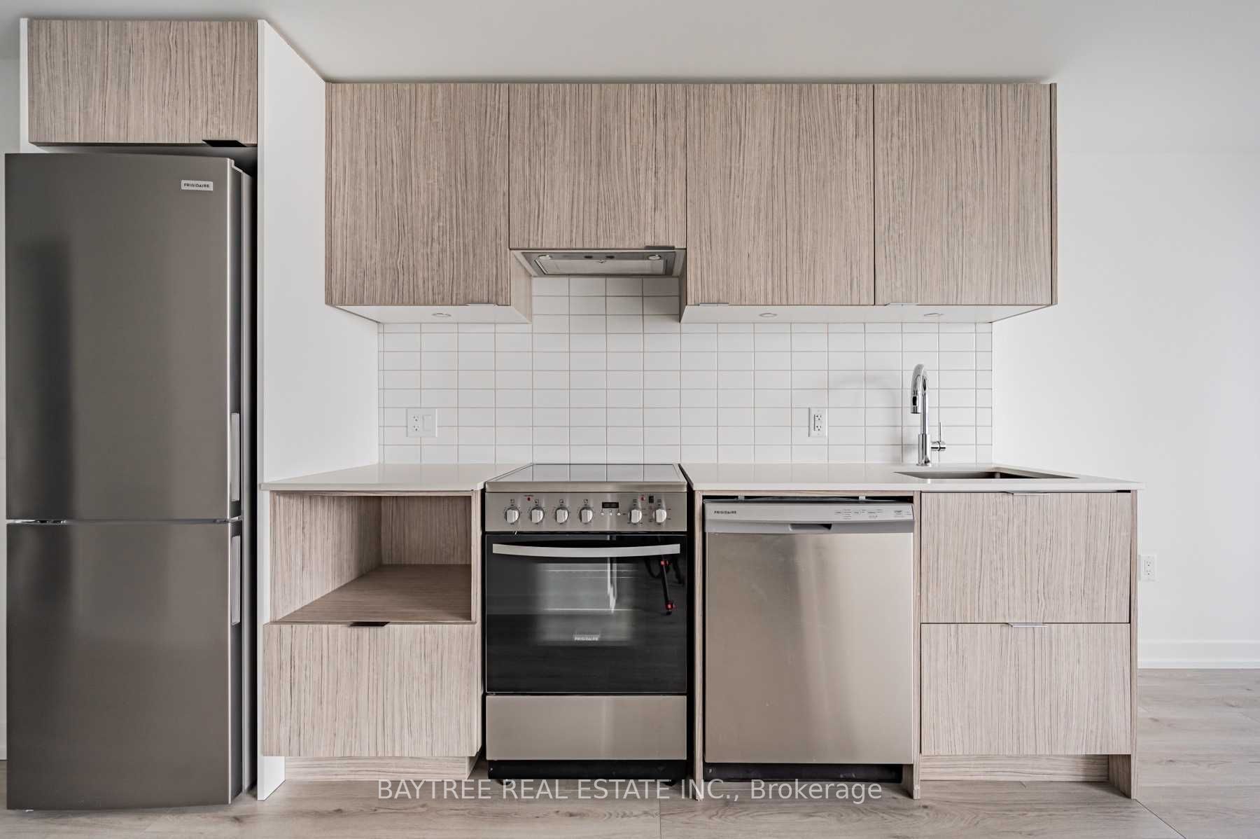 395 Bloor Street E 2512 Property Photo 2