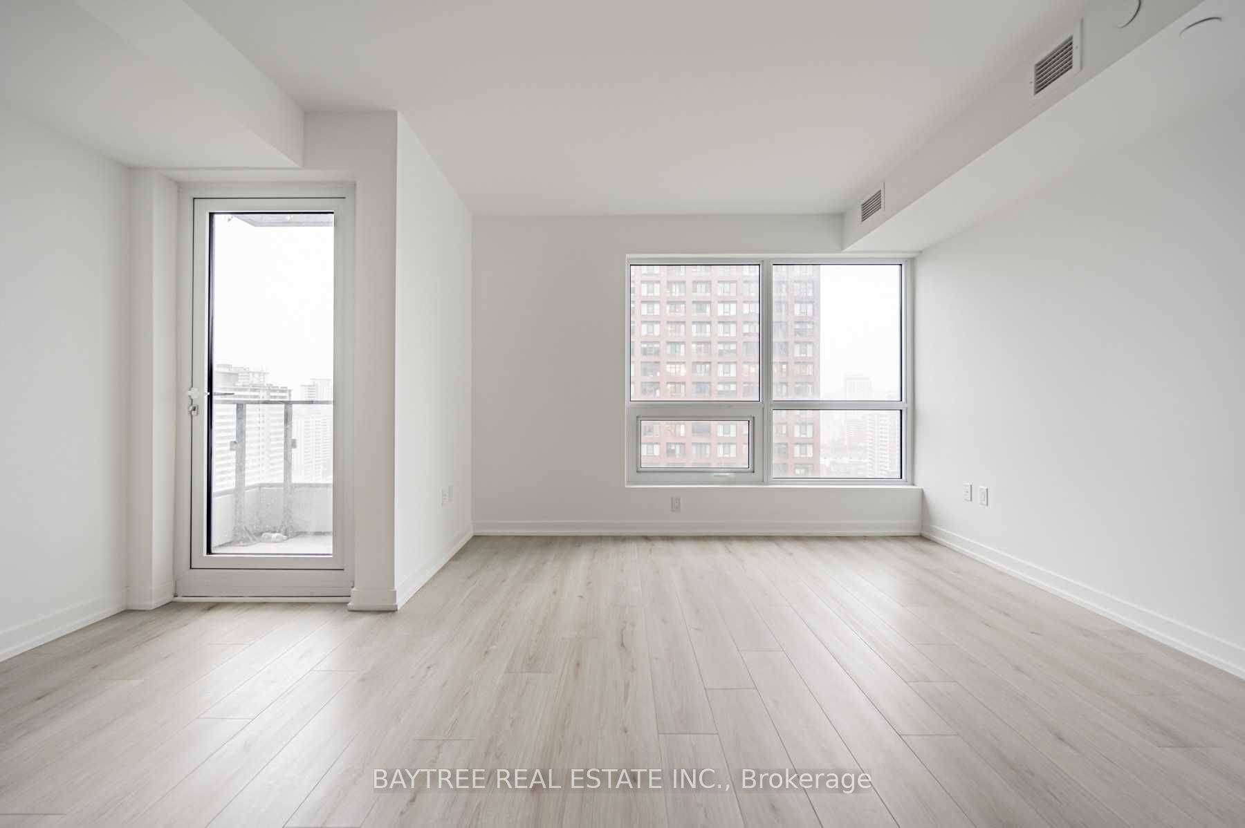 395 Bloor Street E 2512 Property Photo 3