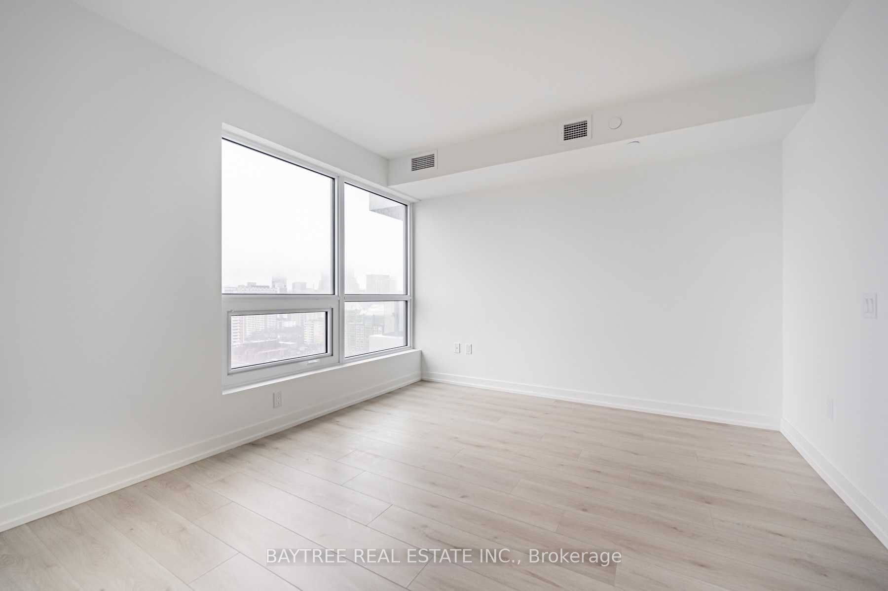 395 Bloor Street E 2512 Property Photo 4