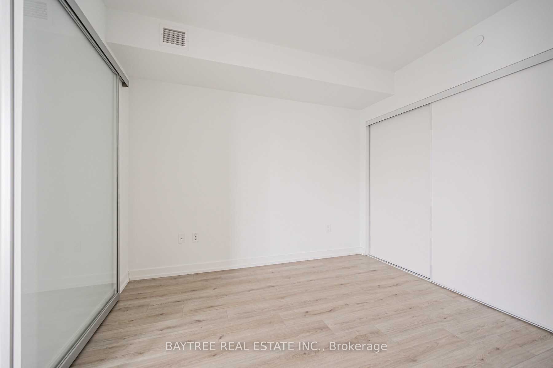 395 Bloor Street E 2512 Property Photo 9