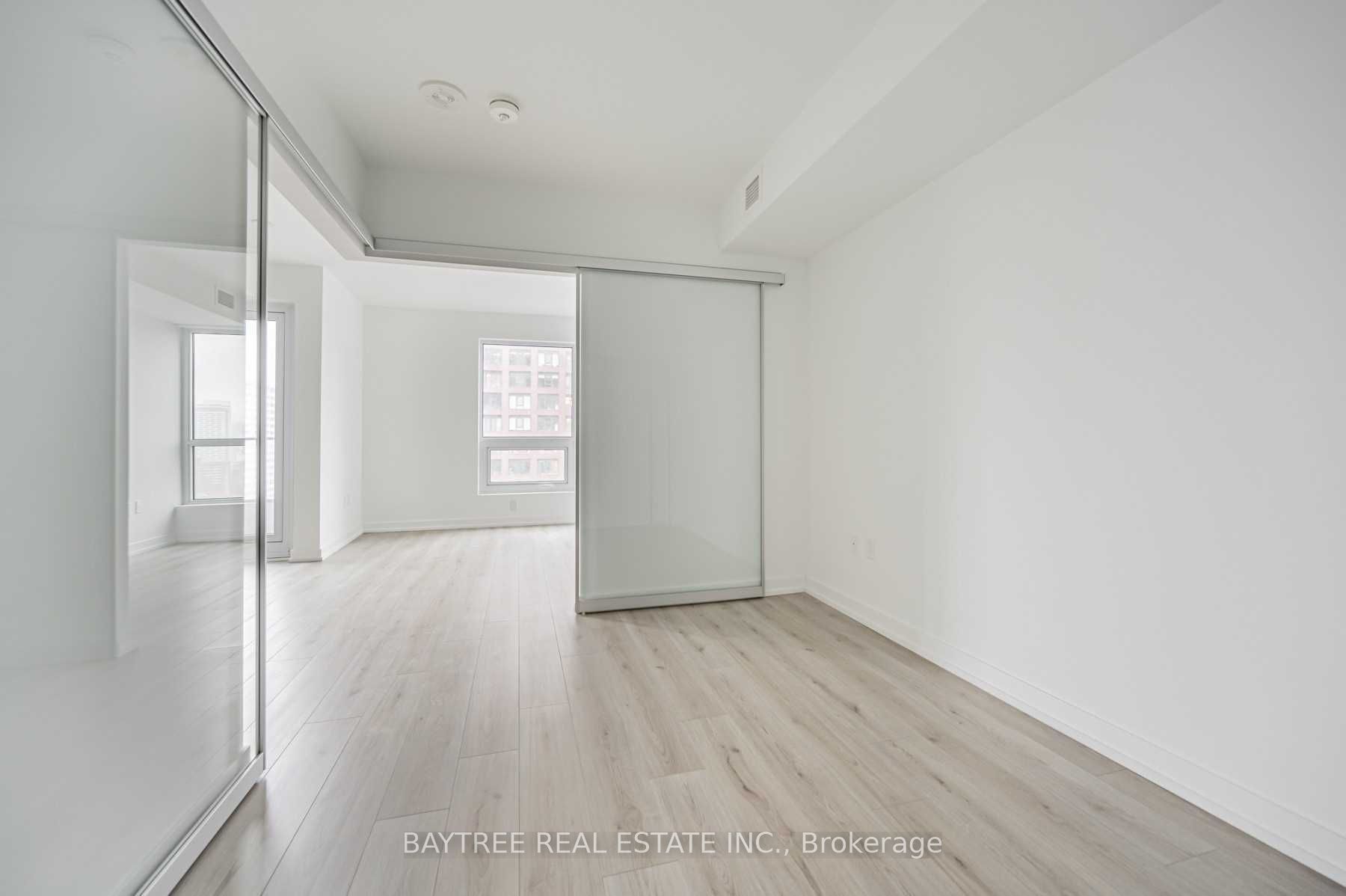 395 Bloor Street E 2512 Property Photo 12