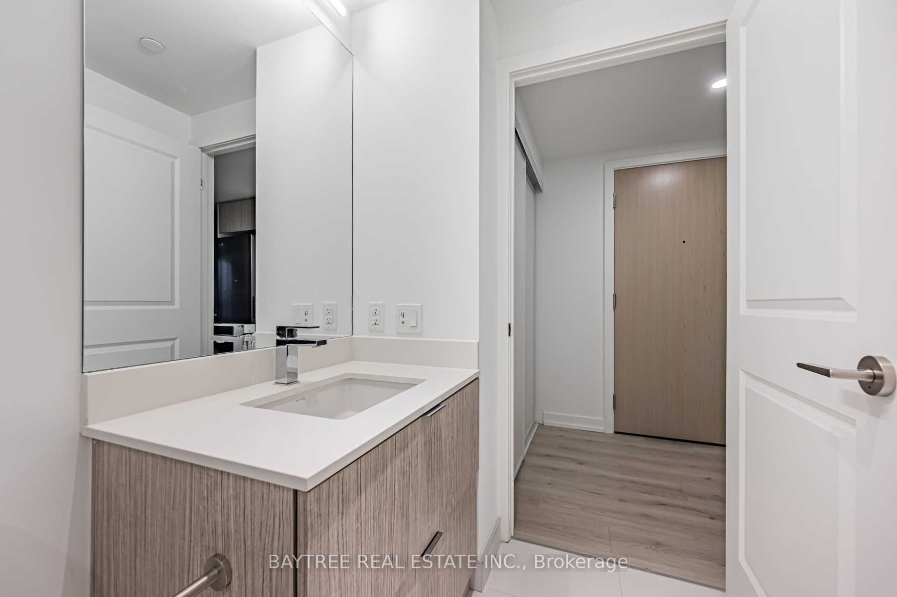 395 Bloor Street E 2512 Property Photo 14