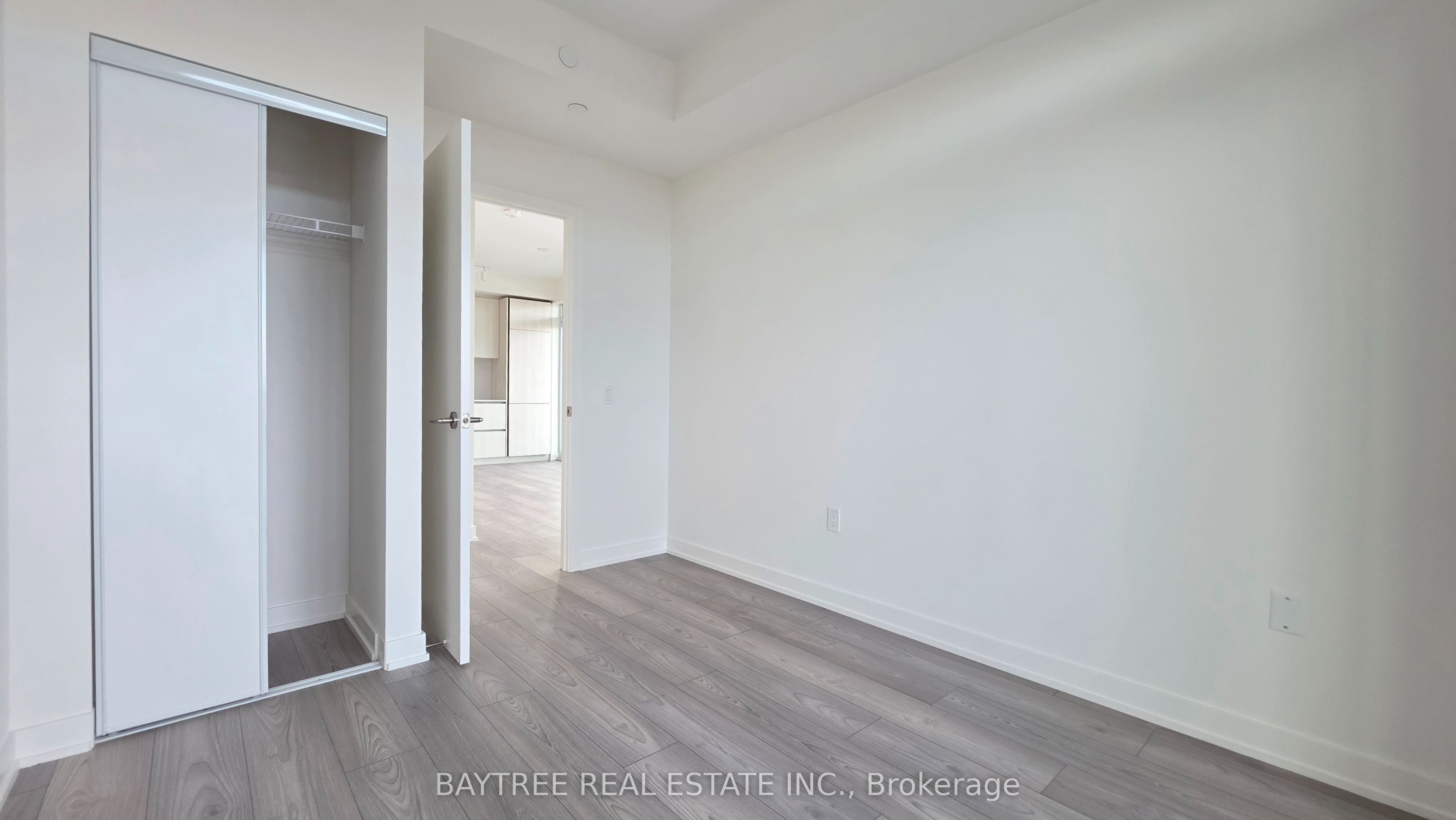 120 Broadway Avenue 1502 Property Photo 15