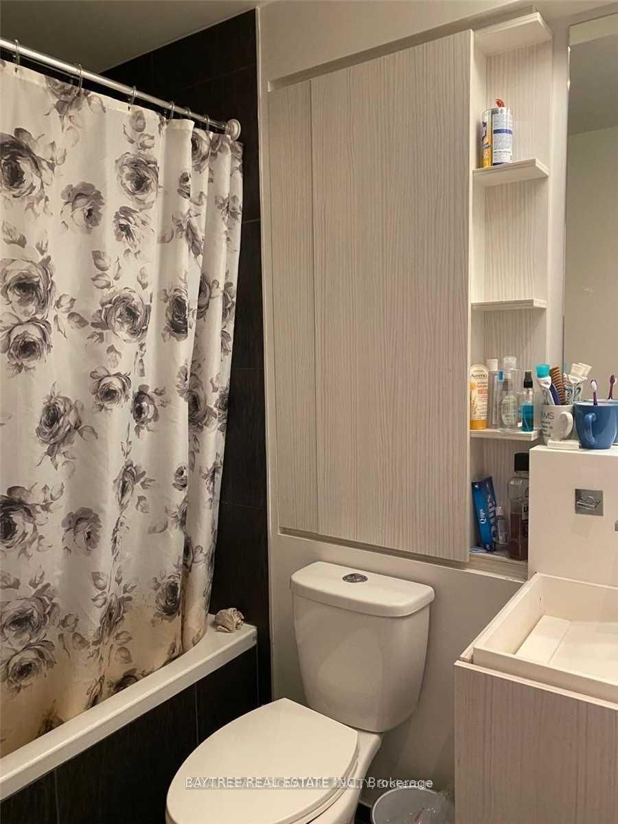 101 Charles Street E 1809 Property Photo 5
