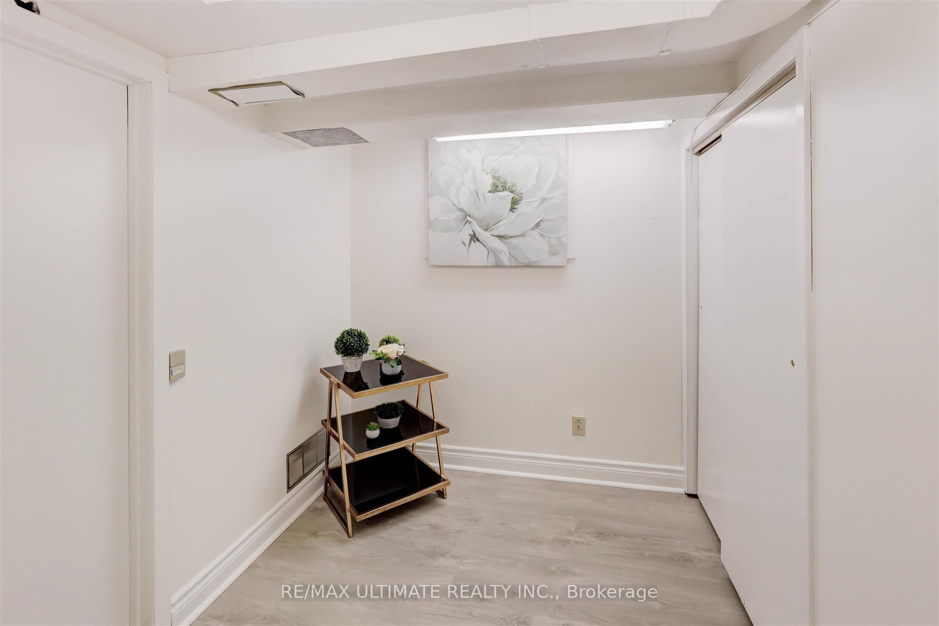 12 Tregellis Road Property Photo 24