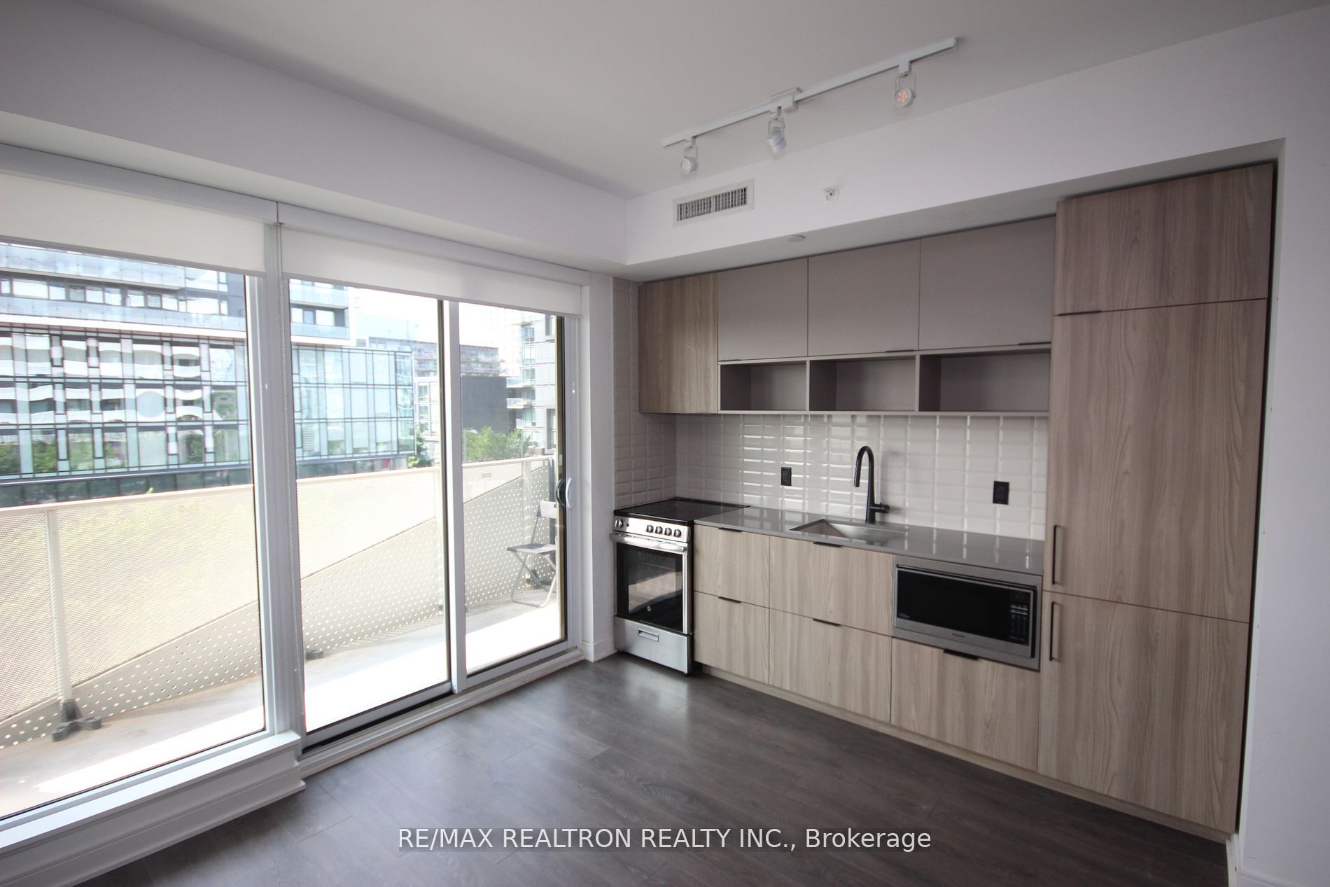 60 Tannery Road 407 Property Photo 6