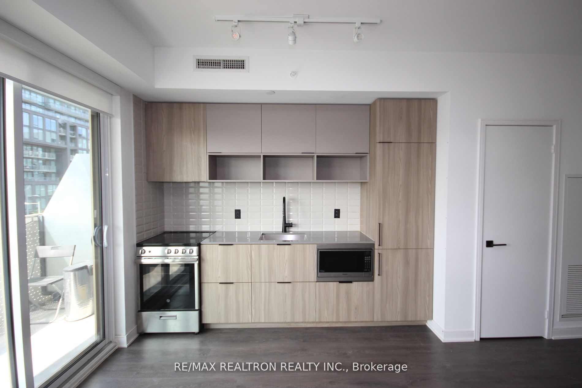 60 Tannery Road 407 Property Photo 7