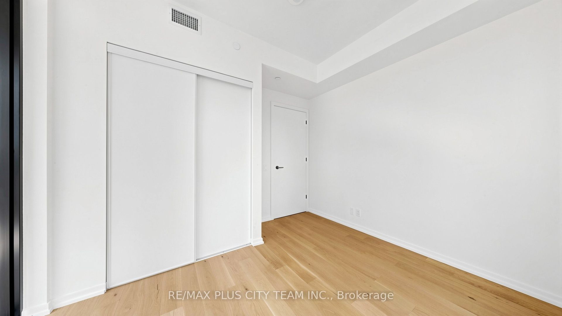 109 Erskine Avenue 1010 Property Photo 21