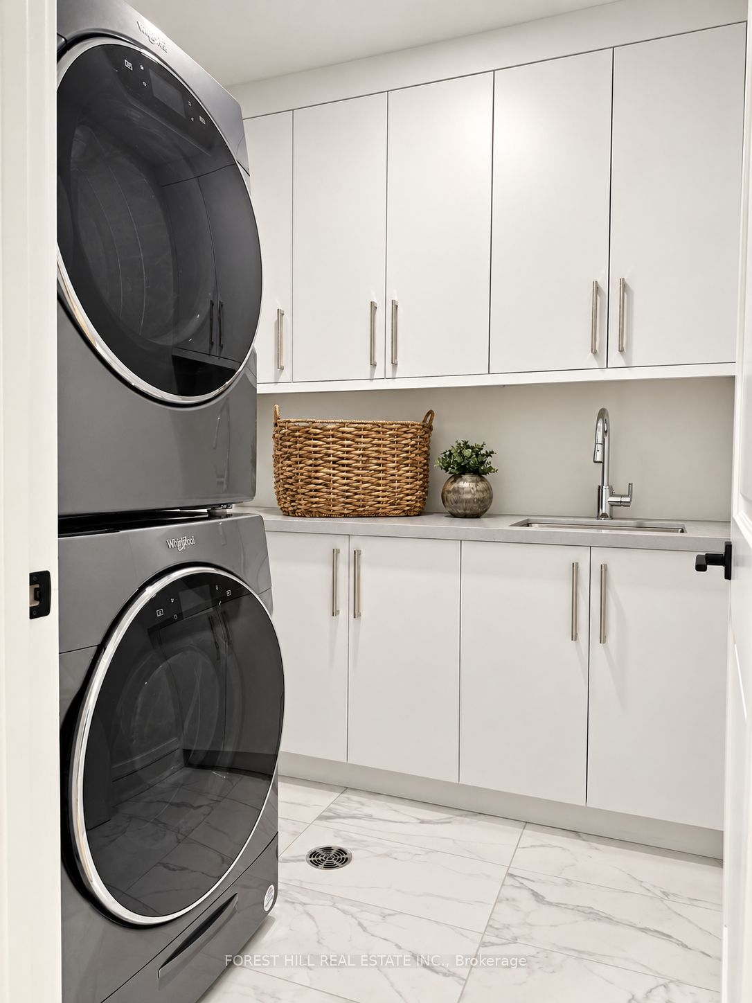 2010 Bathurst Street 6a Property Photo 25