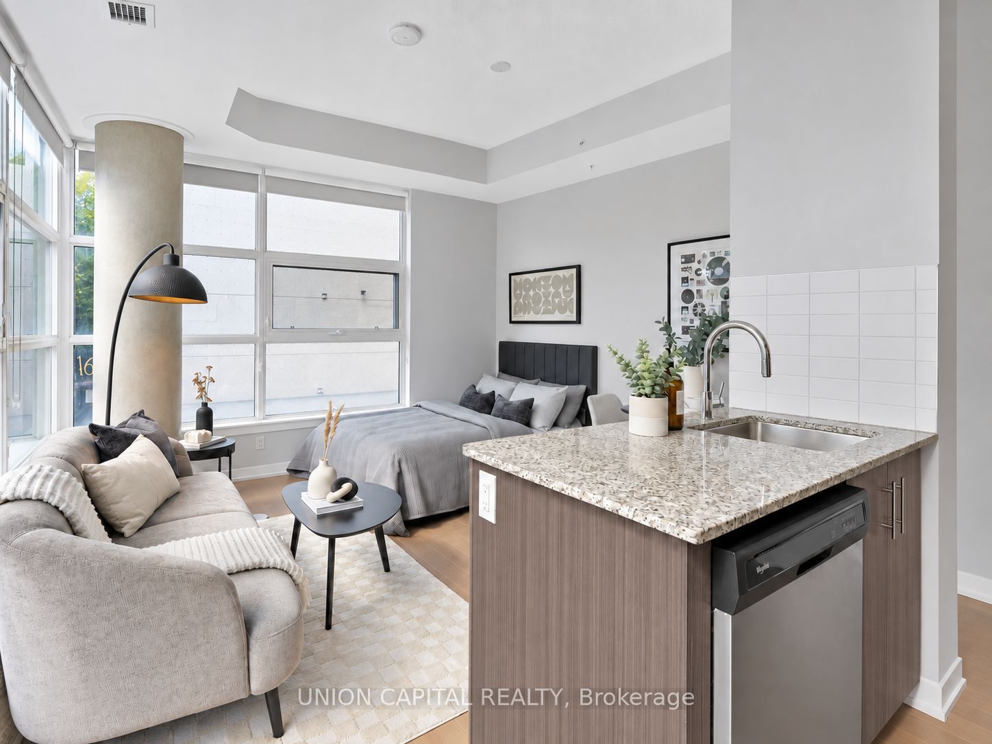 10 Willison Square 202 Property Photo 1