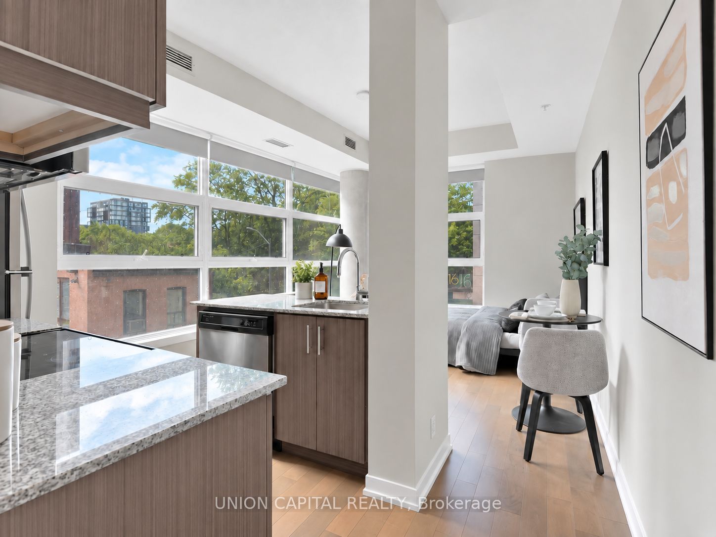 10 Willison Square 202 Property Photo 13