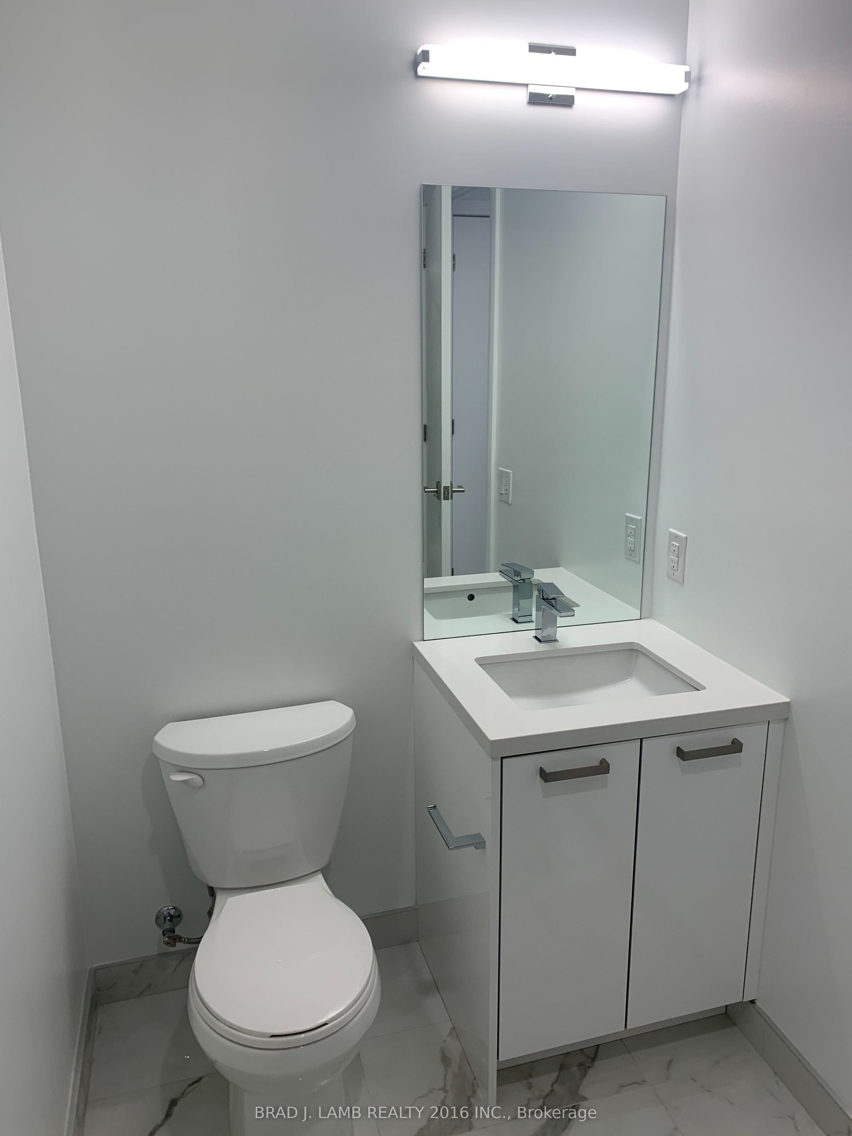 55 Ontario Street 407 Property Photo 5
