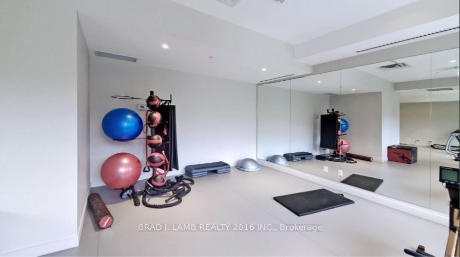 55 Ontario Street 407 Property Photo 8