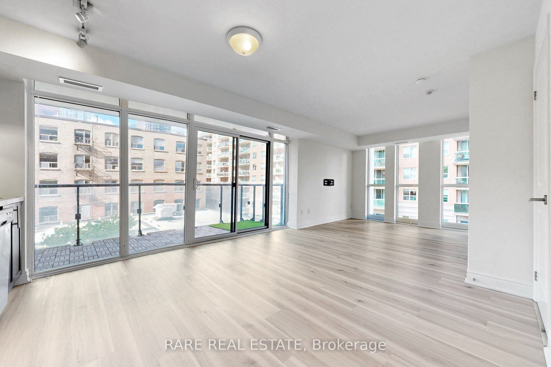 400 Adelaide Street E 512 Property Photo 10