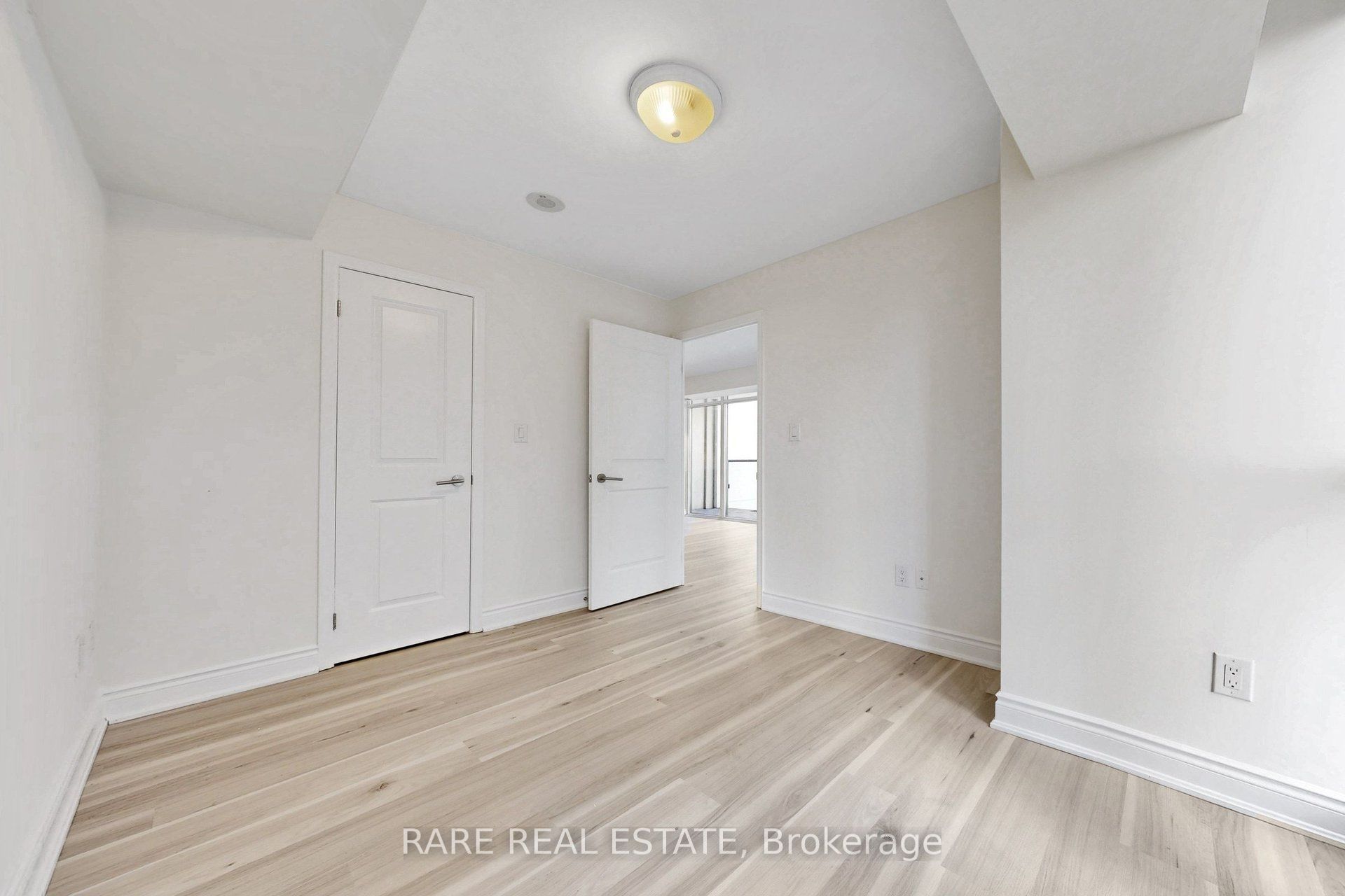 400 Adelaide Street E 512 Property Photo 25