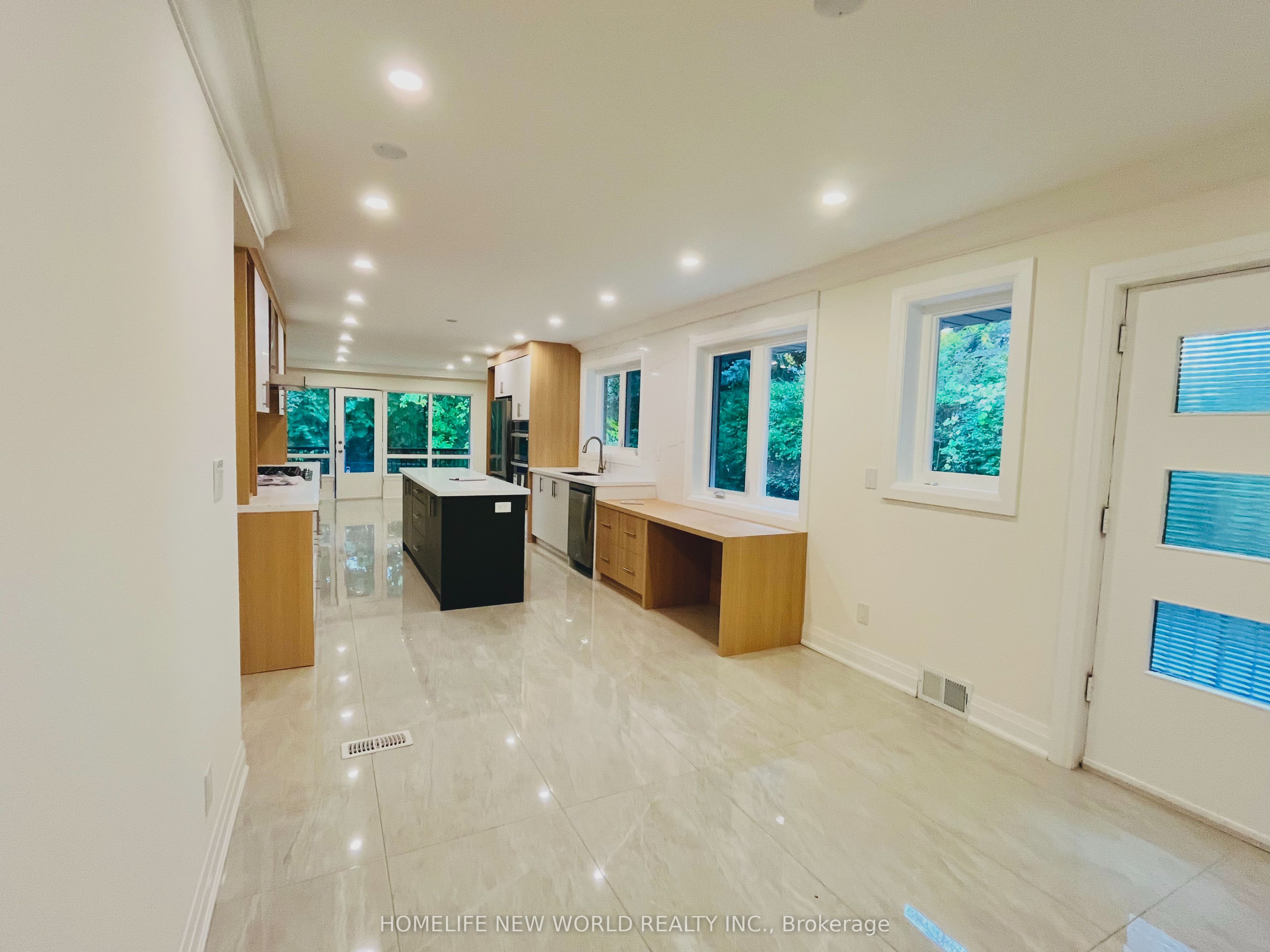14 Rollscourt Drive Property Photo 13