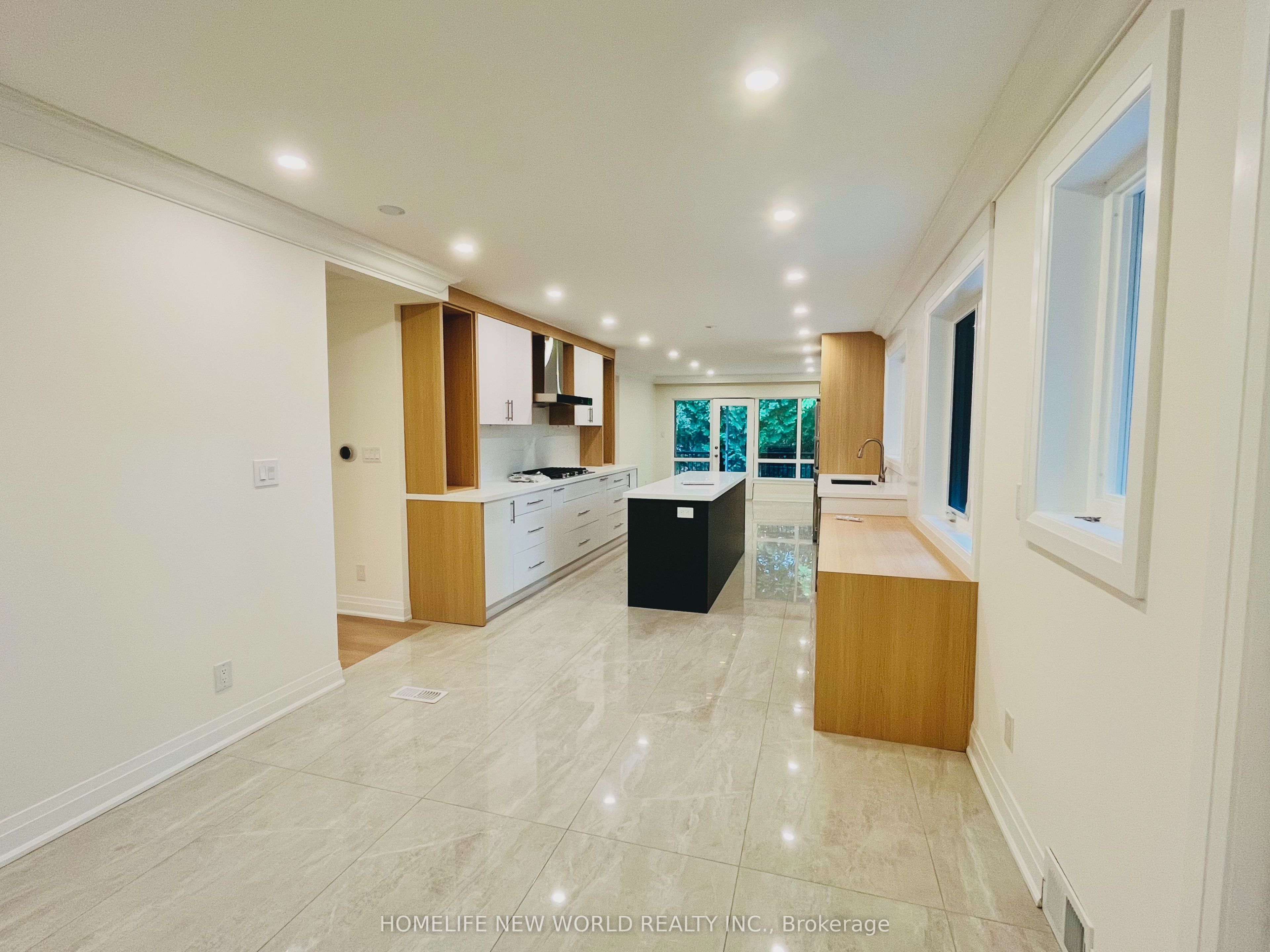 14 Rollscourt Drive Property Photo 14