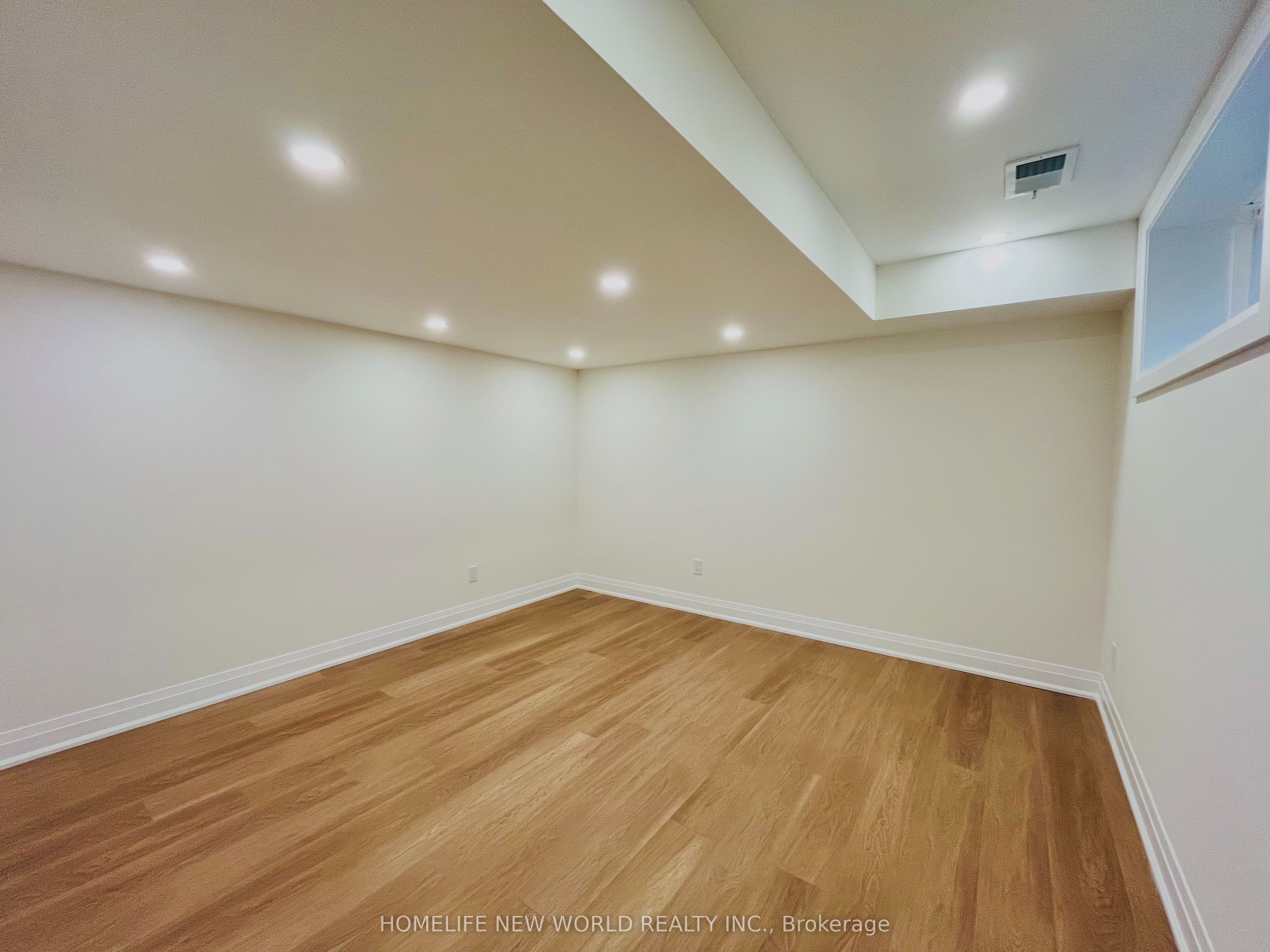 14 Rollscourt Drive Property Photo 37