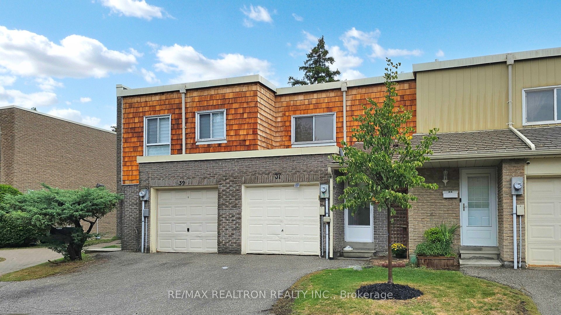 37 Woody Vine Way Property Photo 1