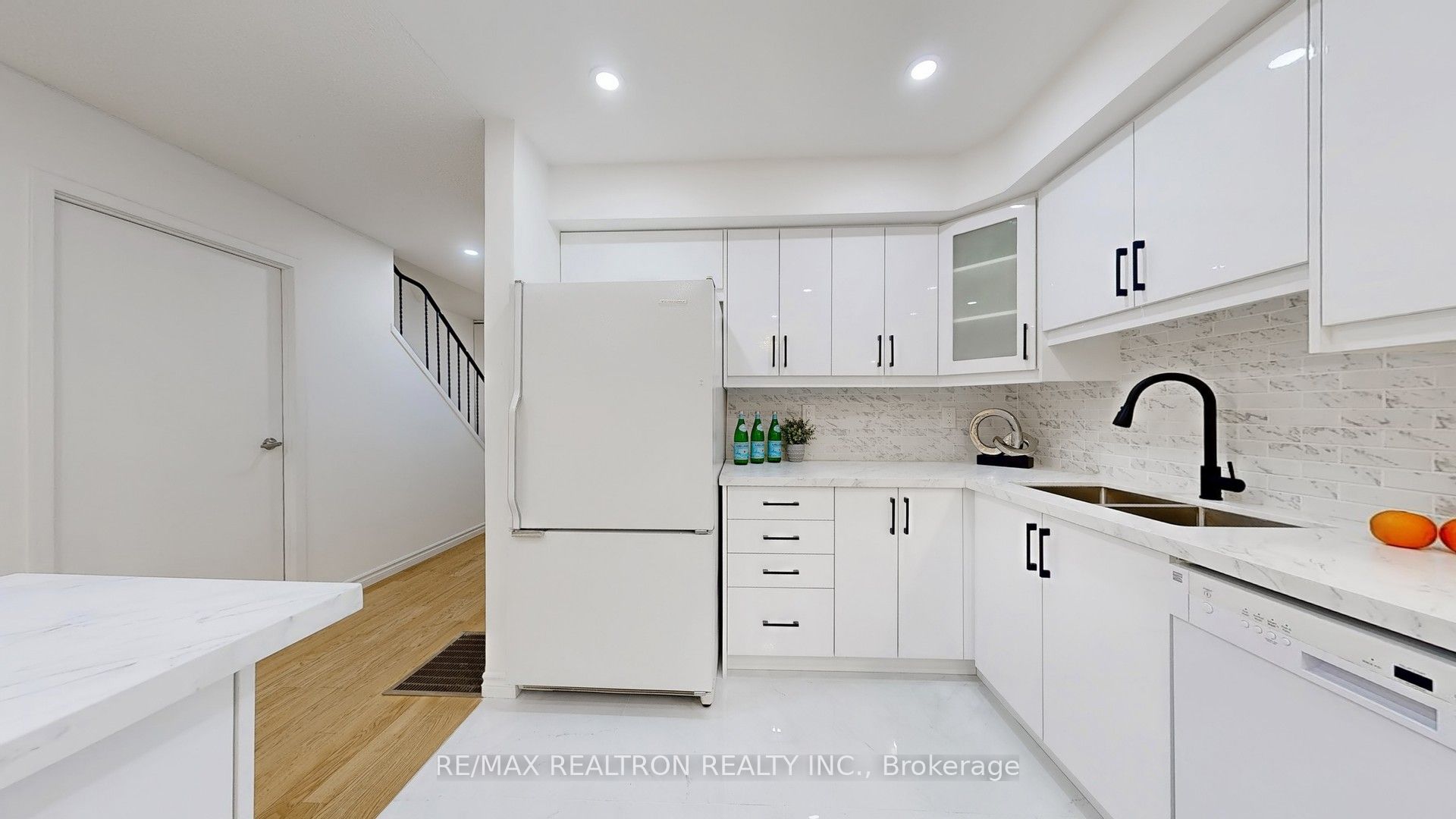 37 Woody Vine Way Property Photo 10