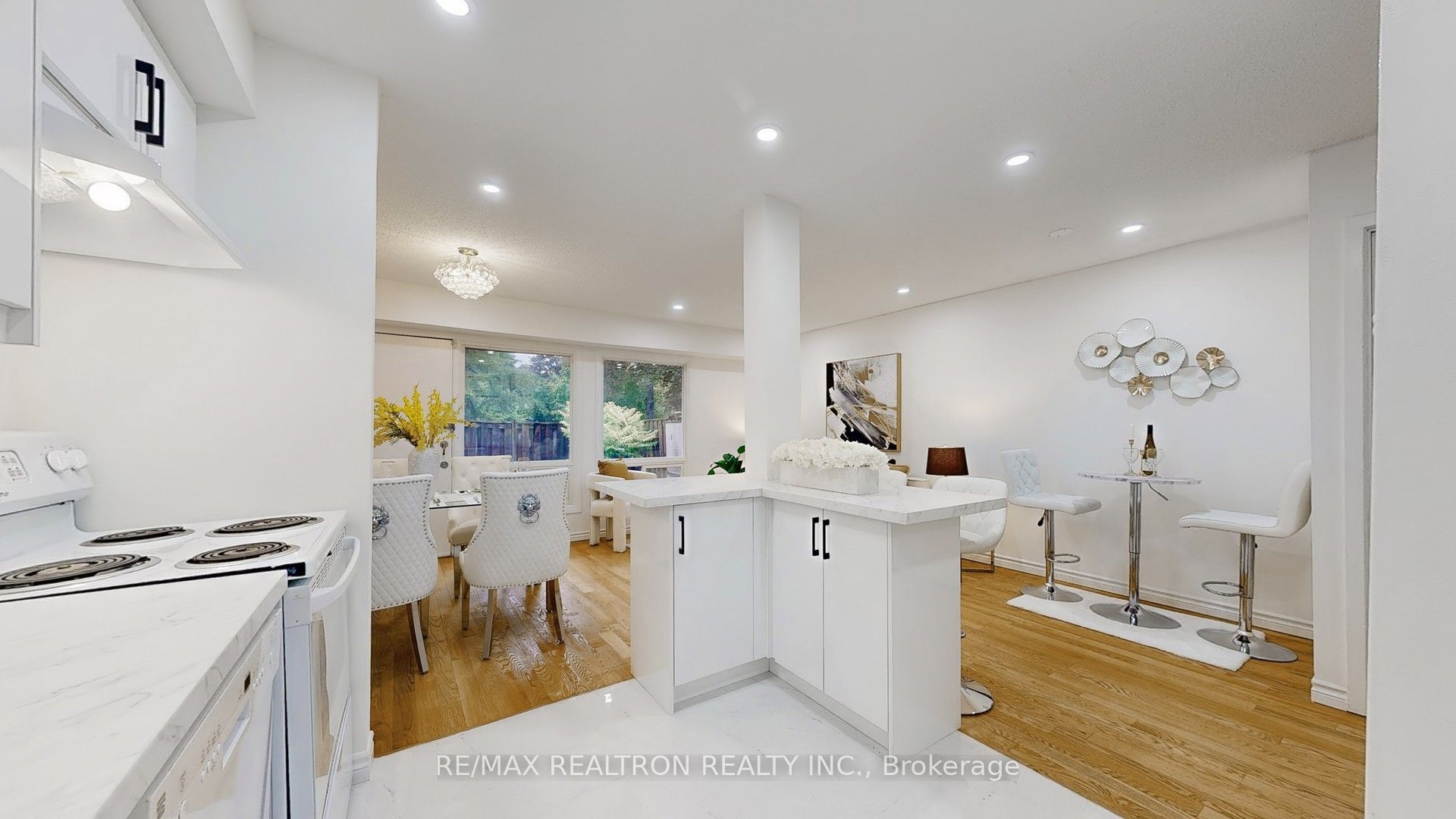37 Woody Vine Way Property Photo 12