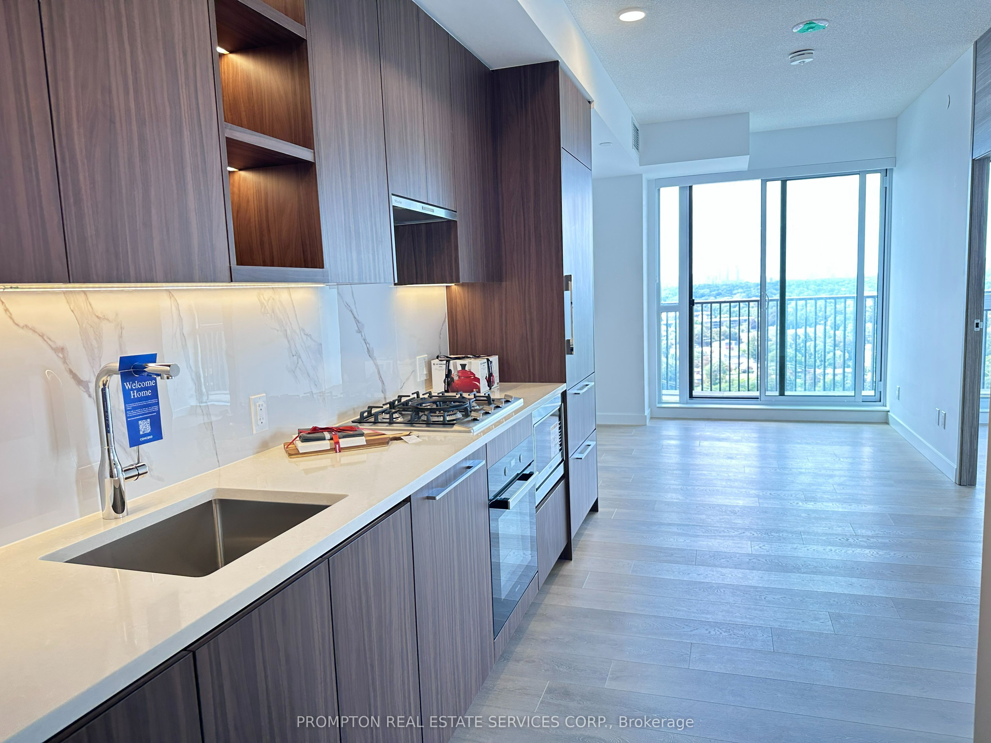 18 Esther Shiner Boulevard 2505 Property Photo 2