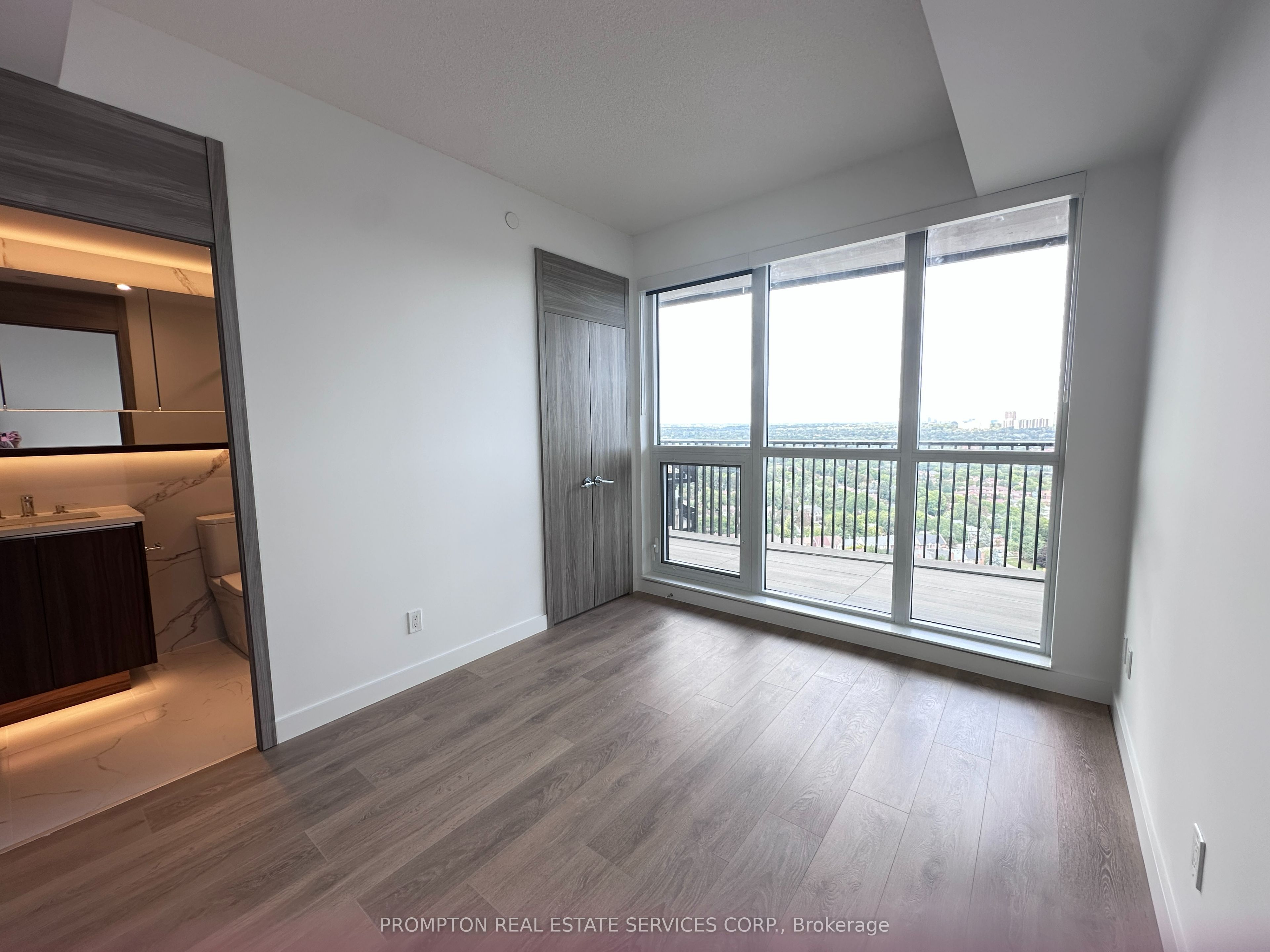 18 Esther Shiner Boulevard 2505 Property Photo 7