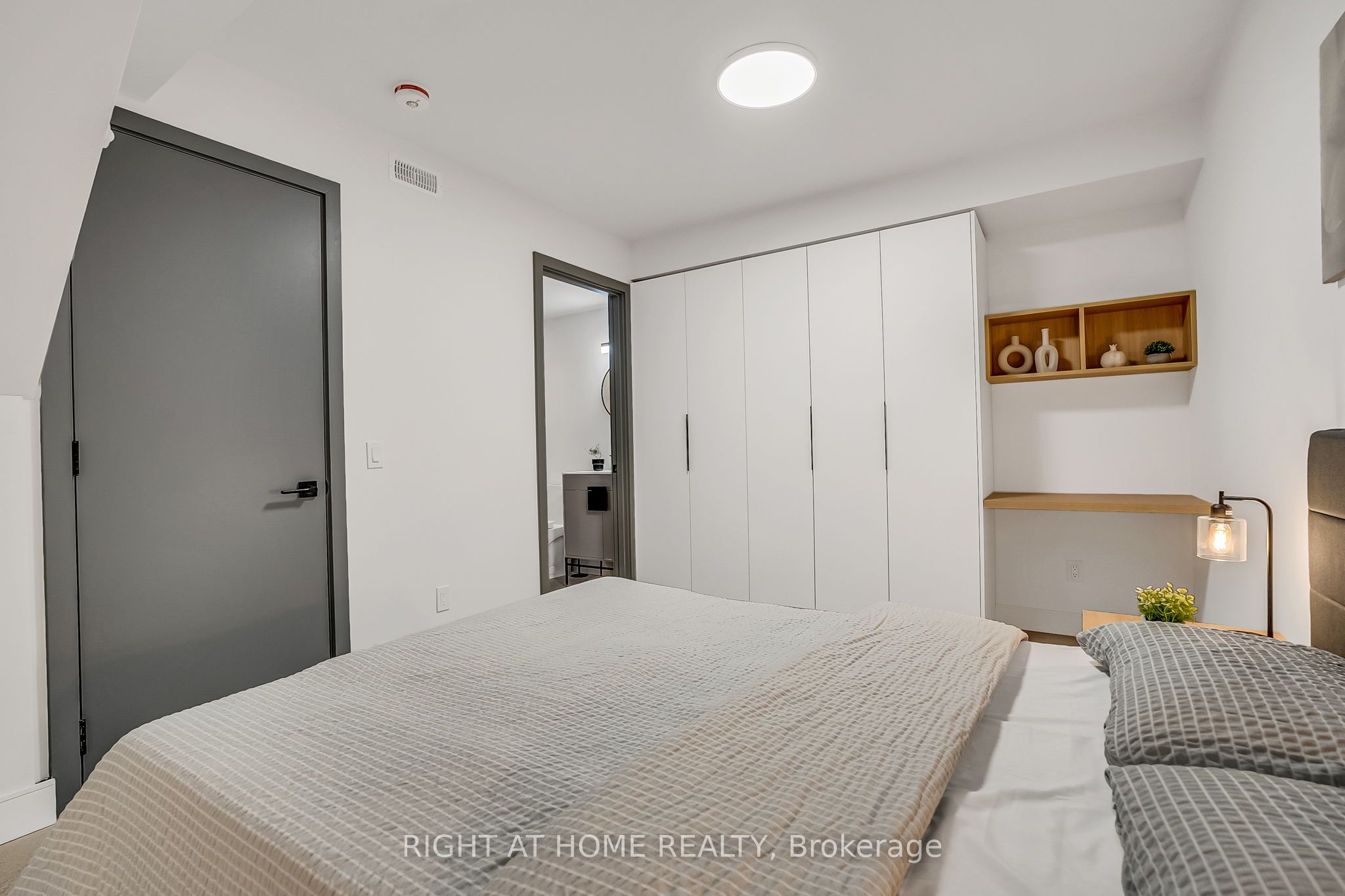 1169 Davenport Road Unit 2 Property Photo 19