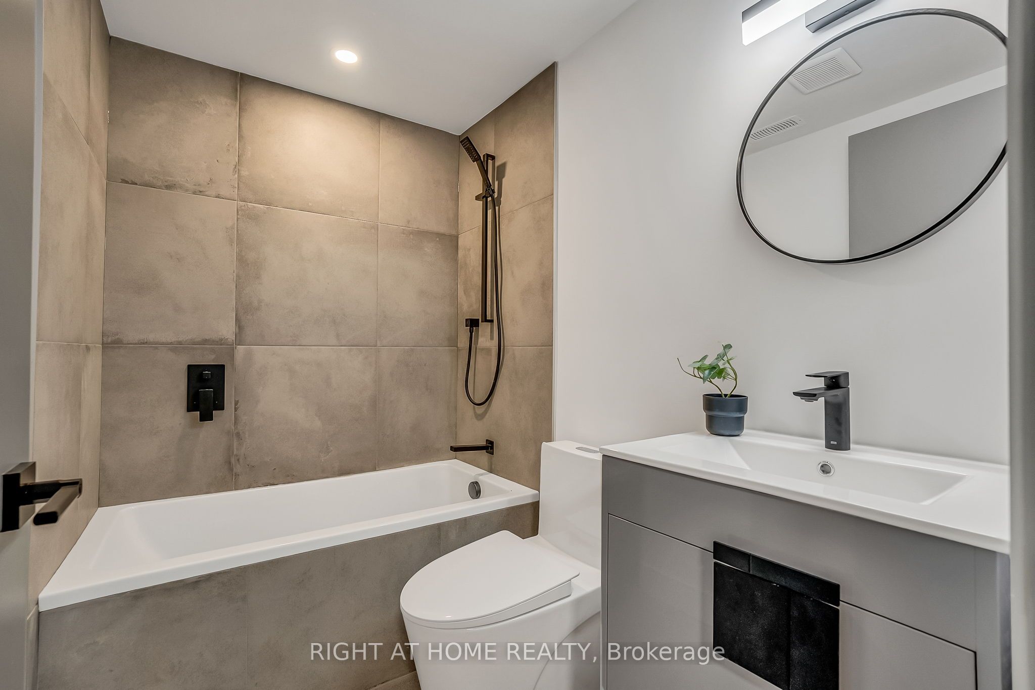 1169 Davenport Road Unit 2 Property Photo 23