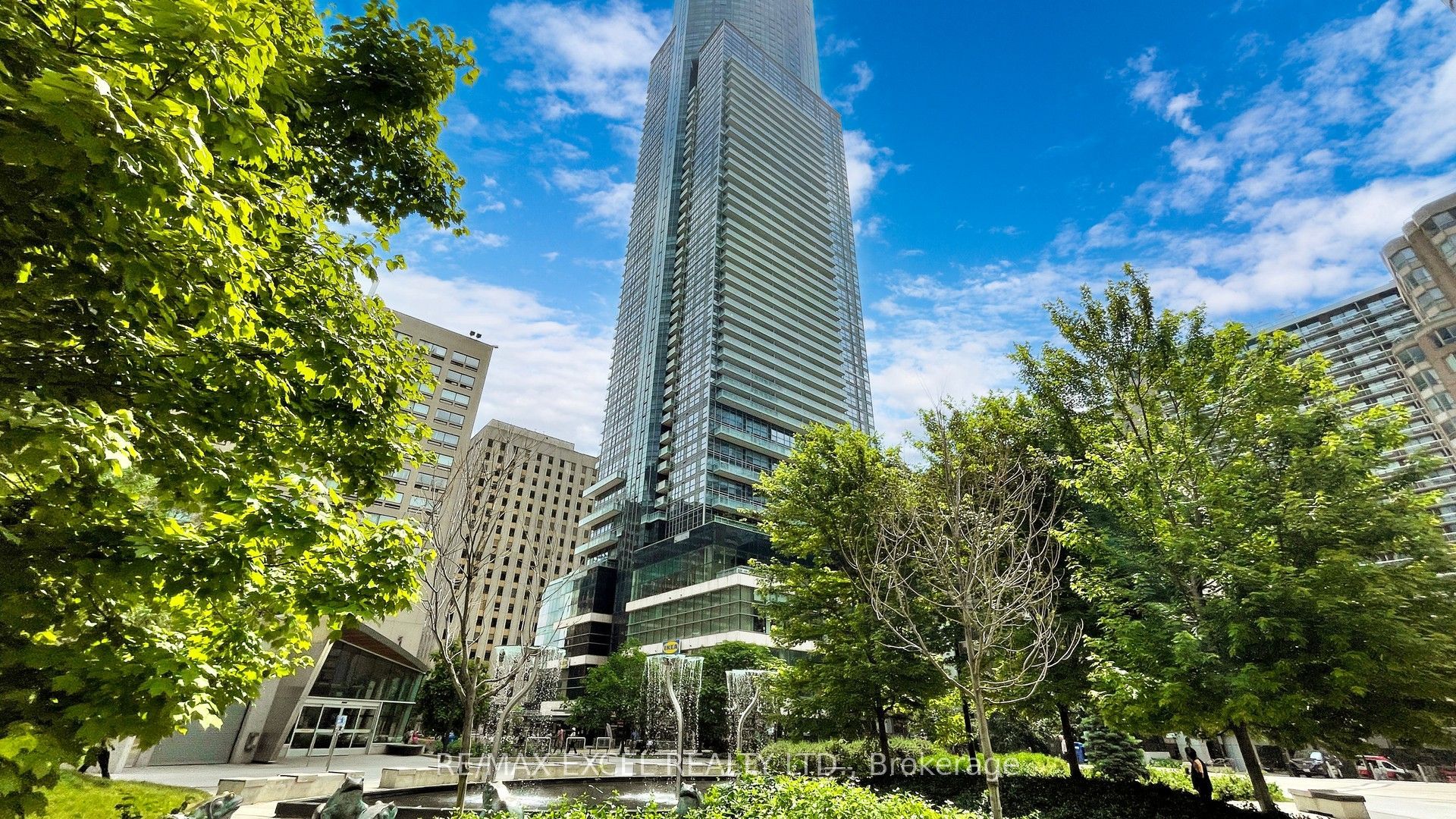 386 Yonge Street 503 Property Photo 2