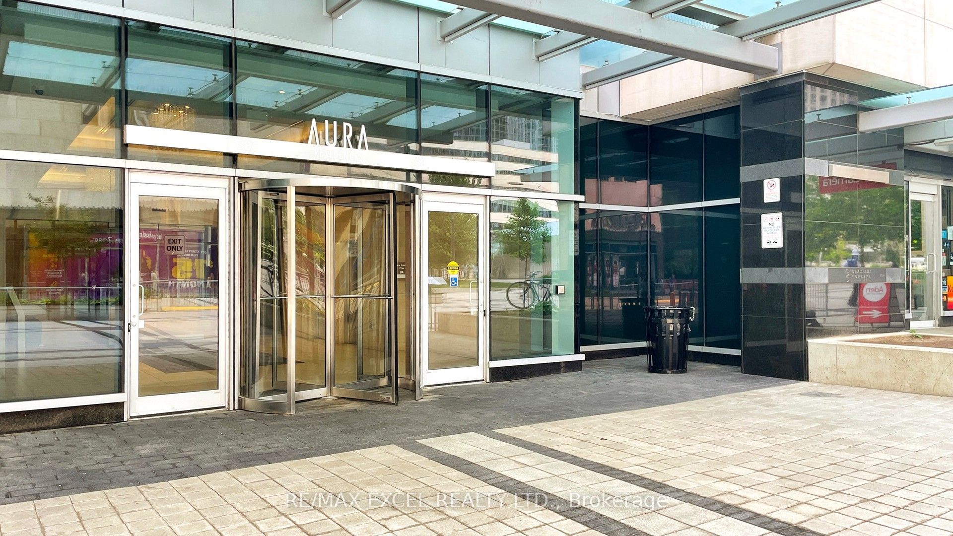 386 Yonge Street 503 Property Photo 3