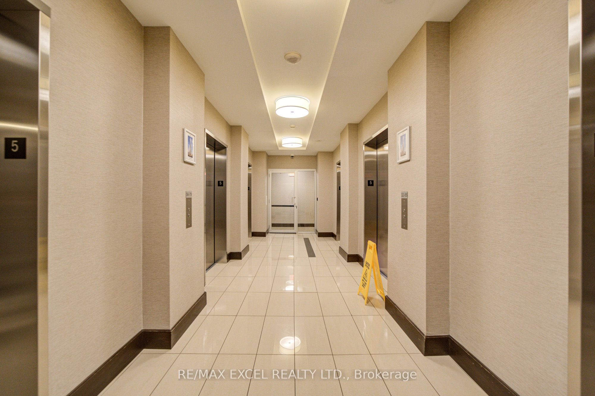 386 Yonge Street 503 Property Photo 6