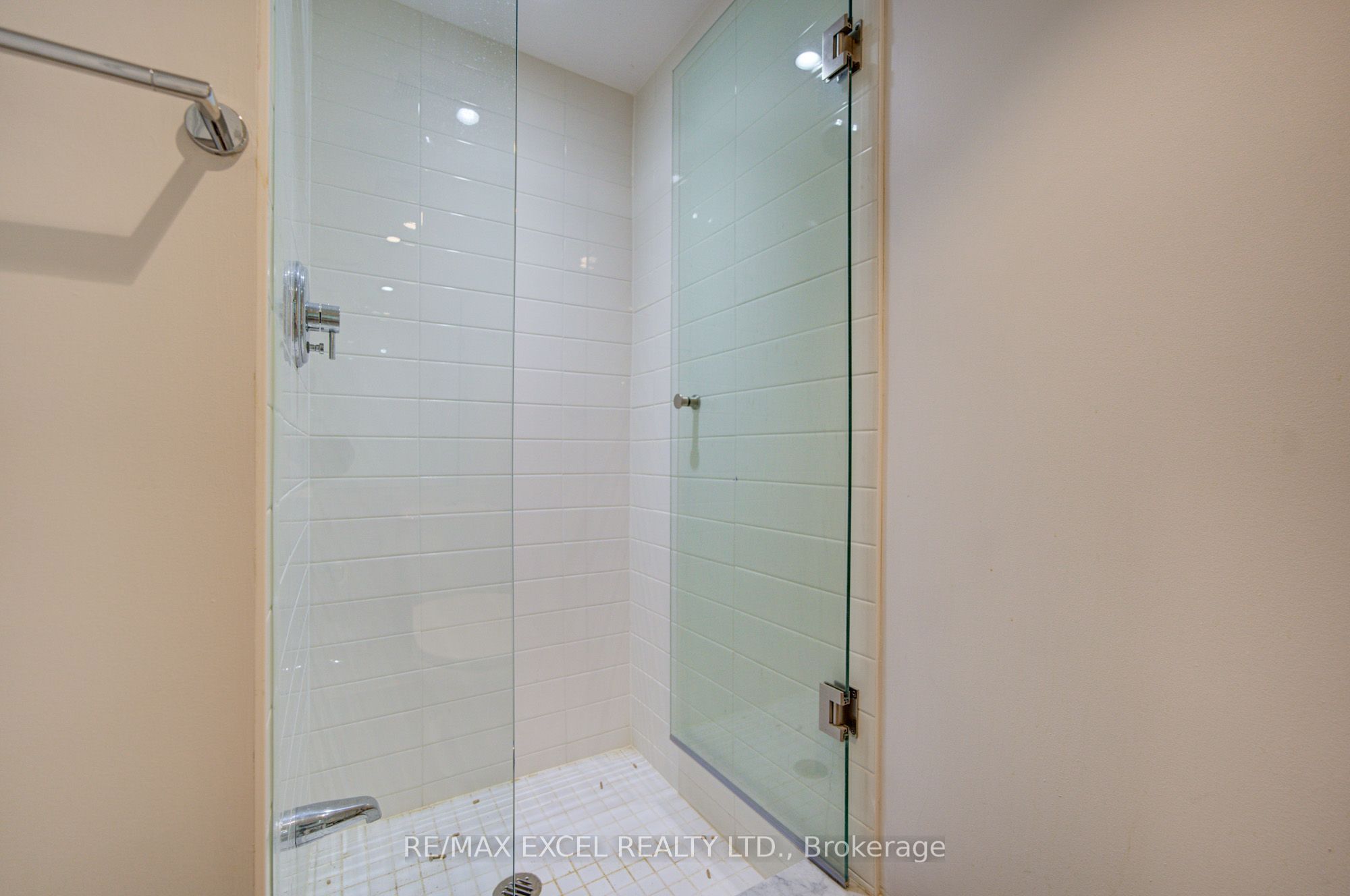386 Yonge Street 503 Property Photo 12