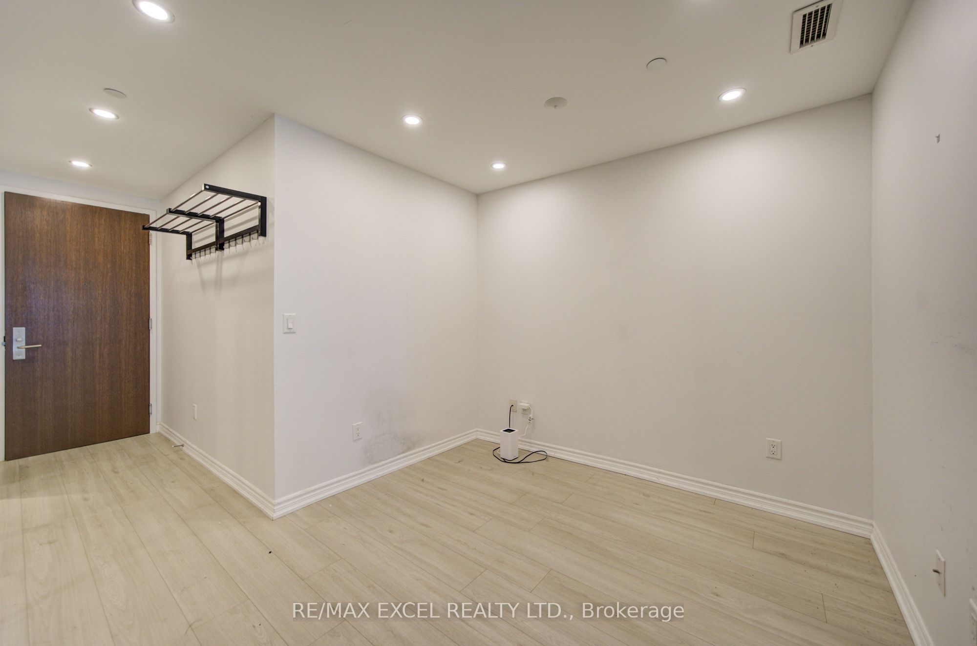 386 Yonge Street 503 Property Photo 15