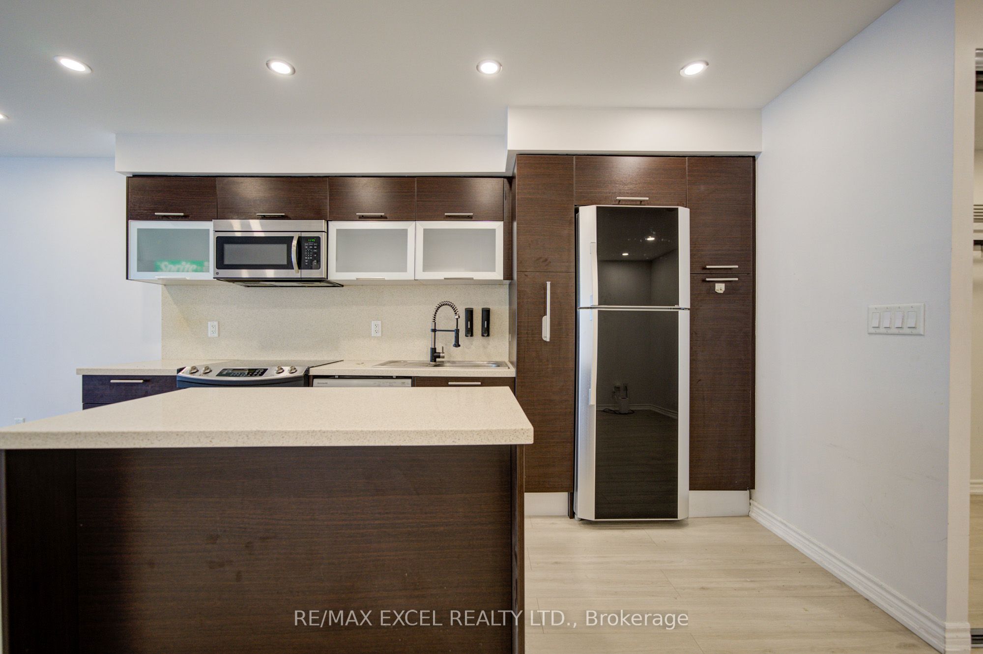386 Yonge Street 503 Property Photo 19