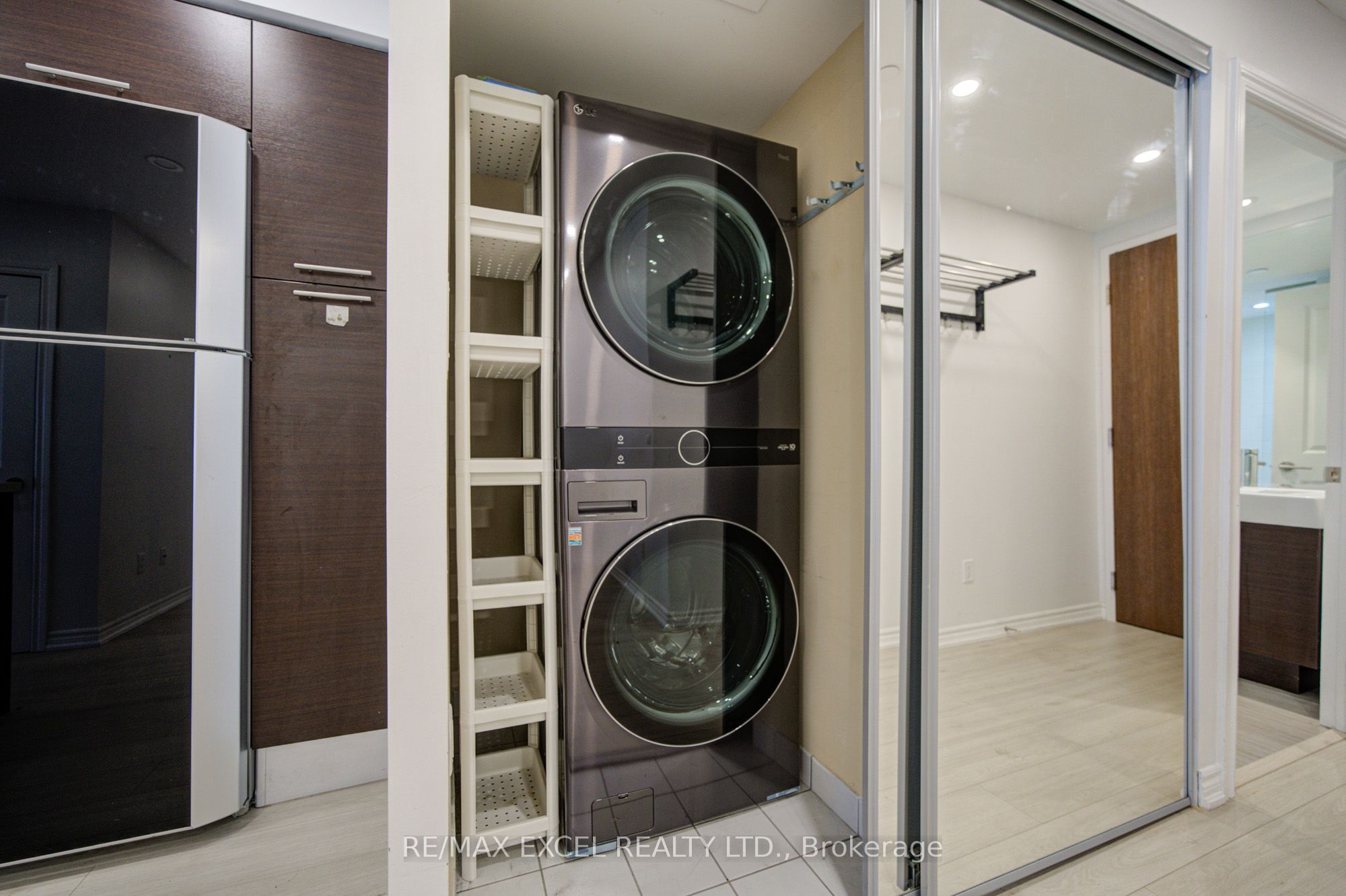 386 Yonge Street 503 Property Photo 25