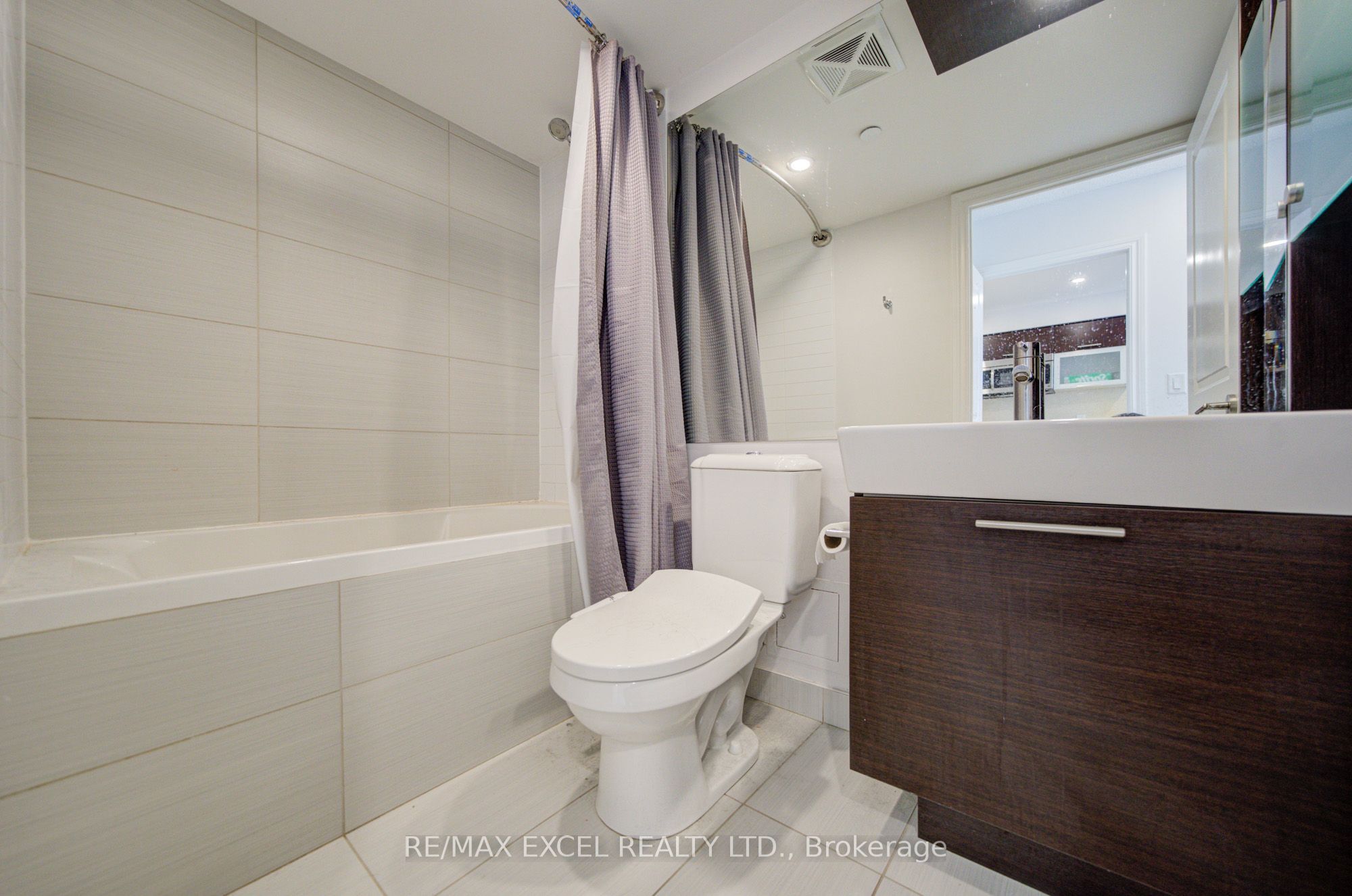 386 Yonge Street 503 Property Photo 31