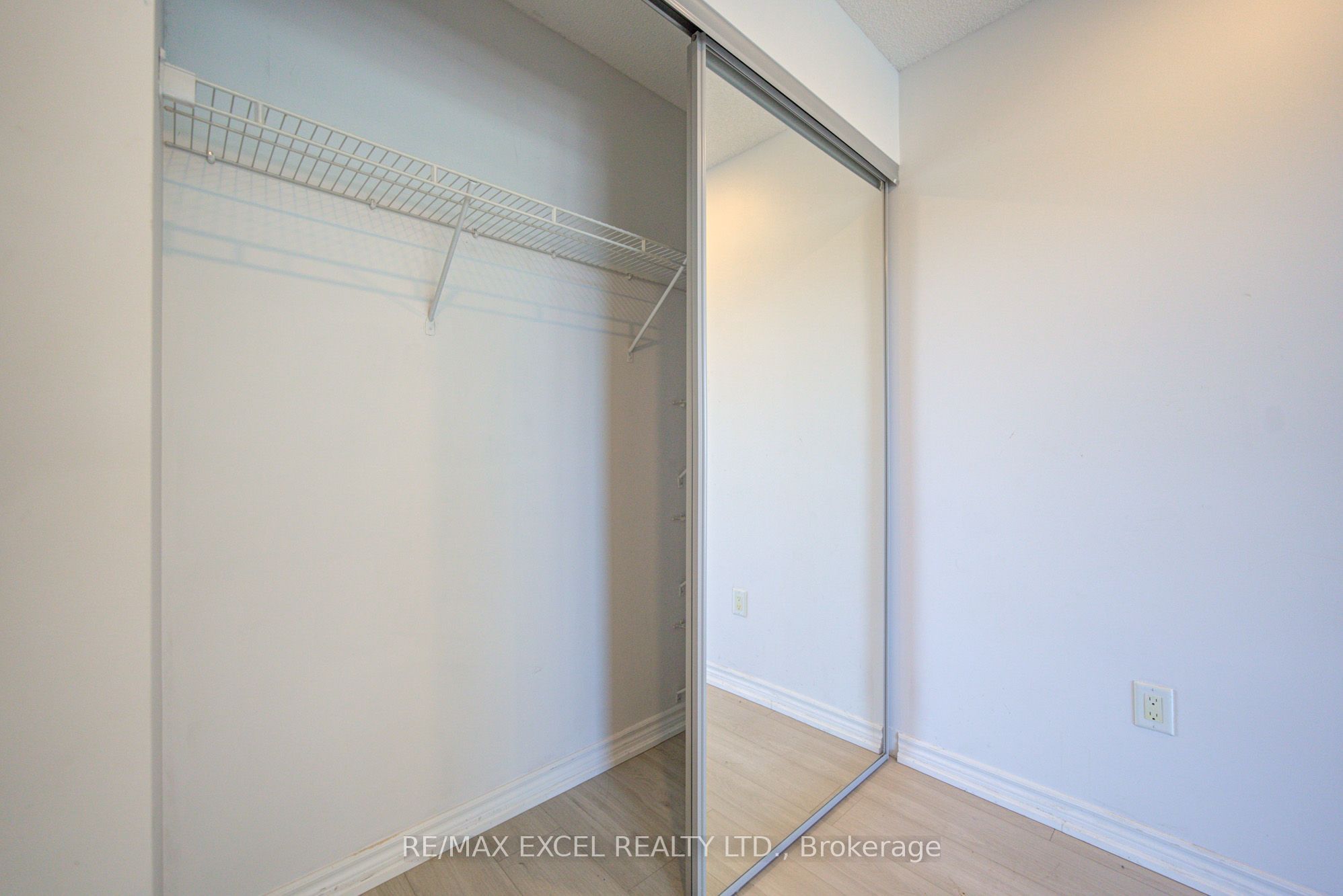 386 Yonge Street 503 Property Photo 33