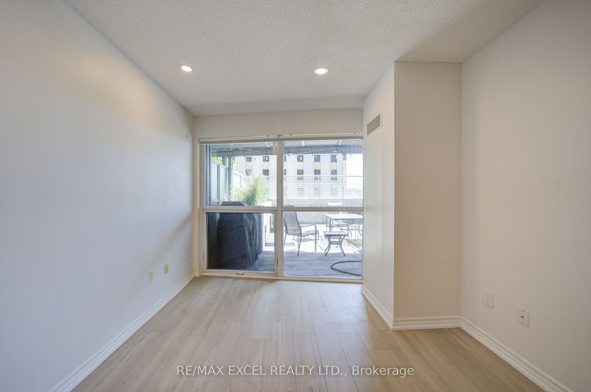 386 Yonge Street 503 Property Photo 35