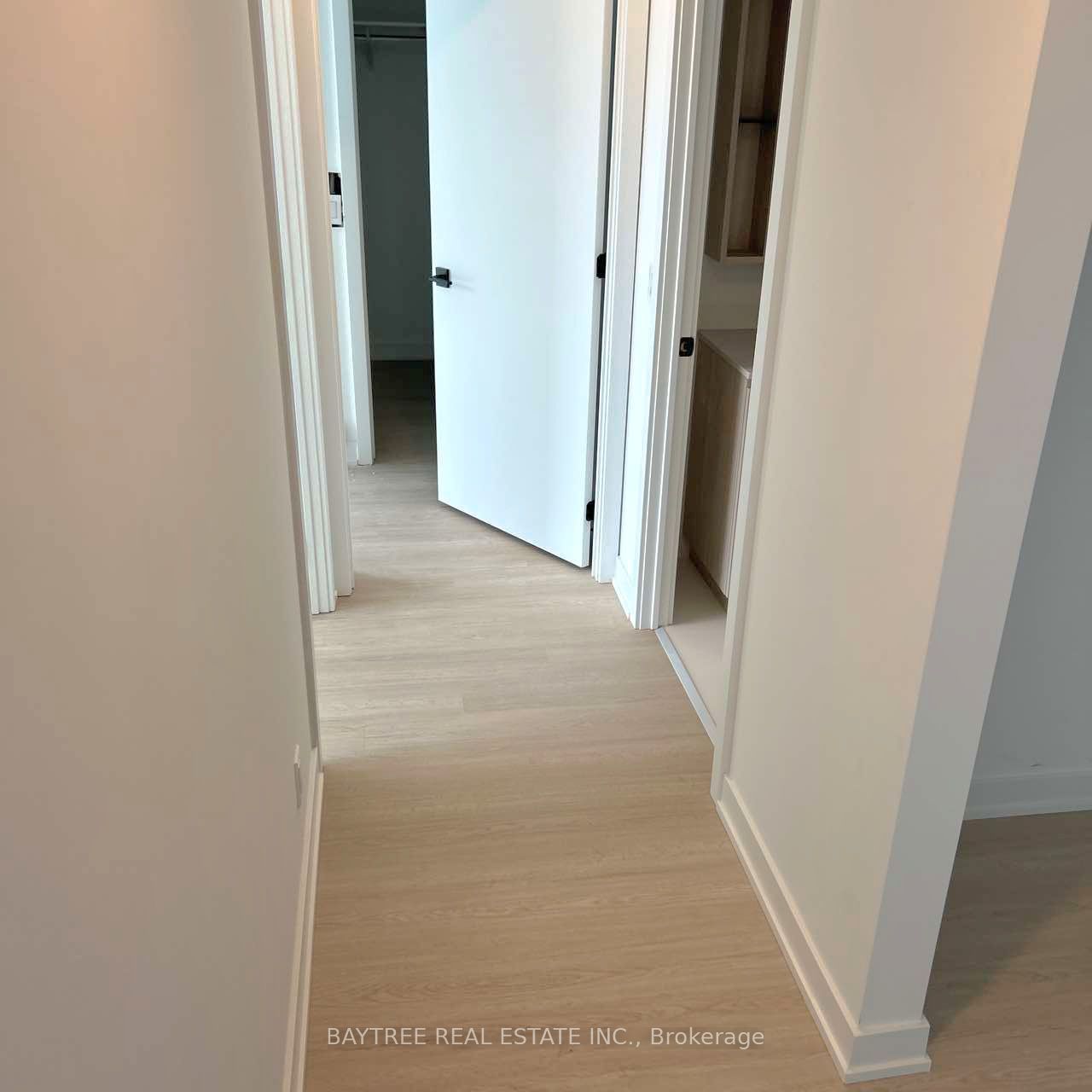 699 Sheppard Avenue E 1015 Property Photo 7