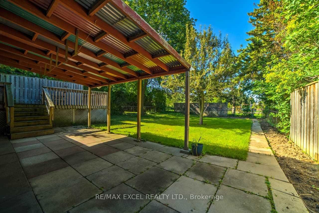 54 Bowerbank Drive Property Photo 3