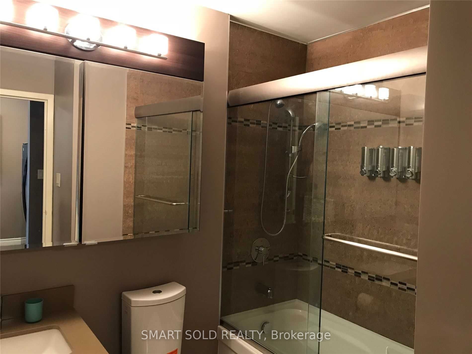10 Yonge Street 3410 Property Photo 14