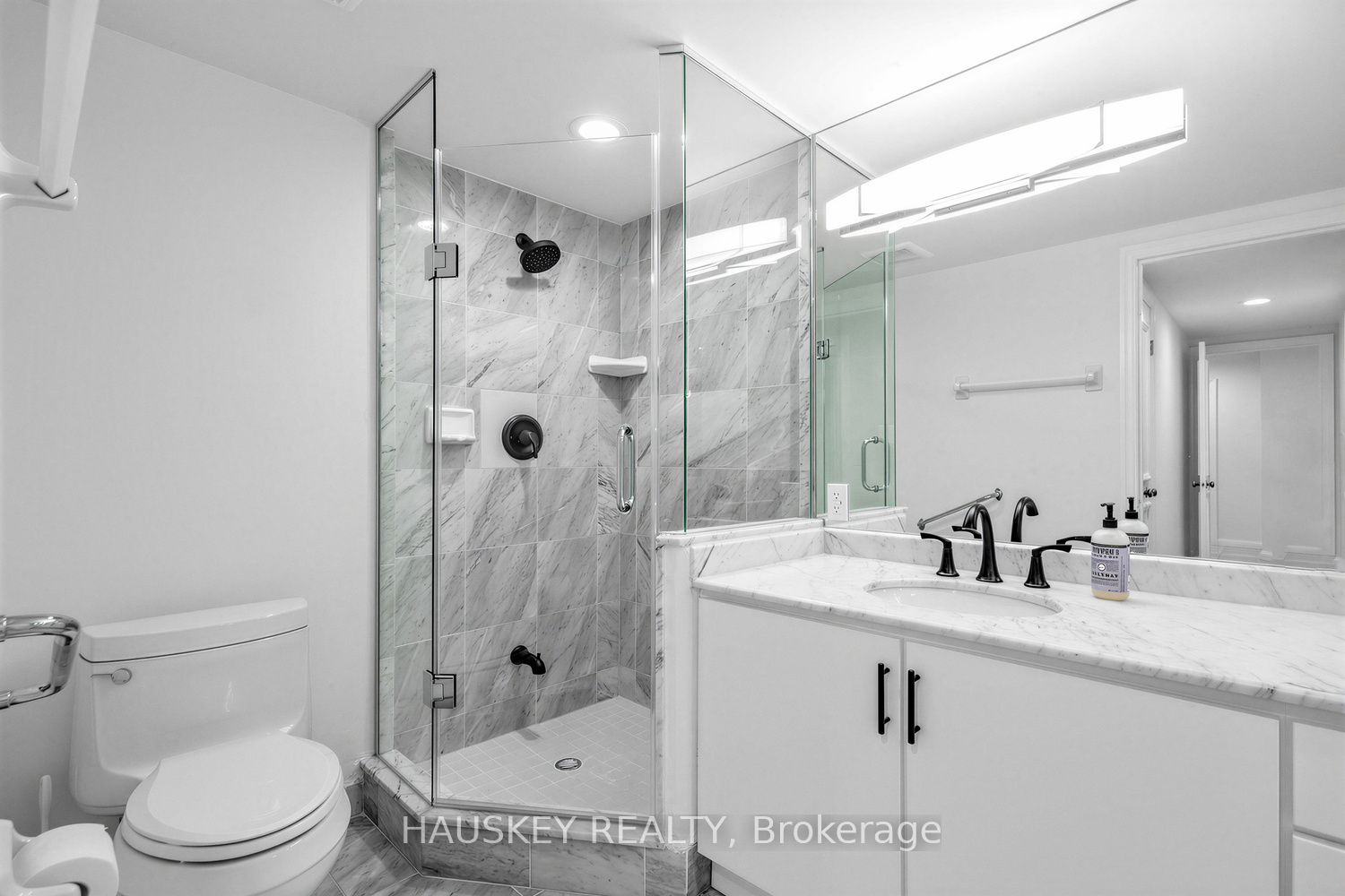 3800 Yonge Street 402 Property Photo 16