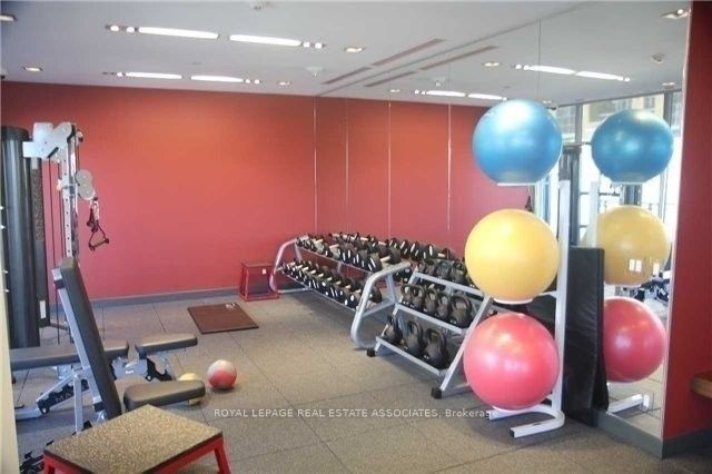 435 Richmond Street W 405 Property Photo 15