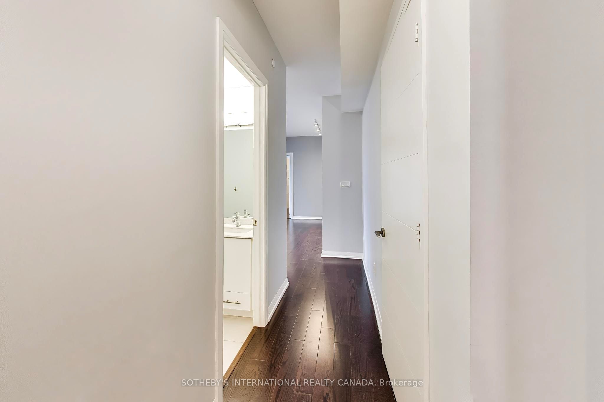 460 Adelaide Street E 1122 Property Photo 3