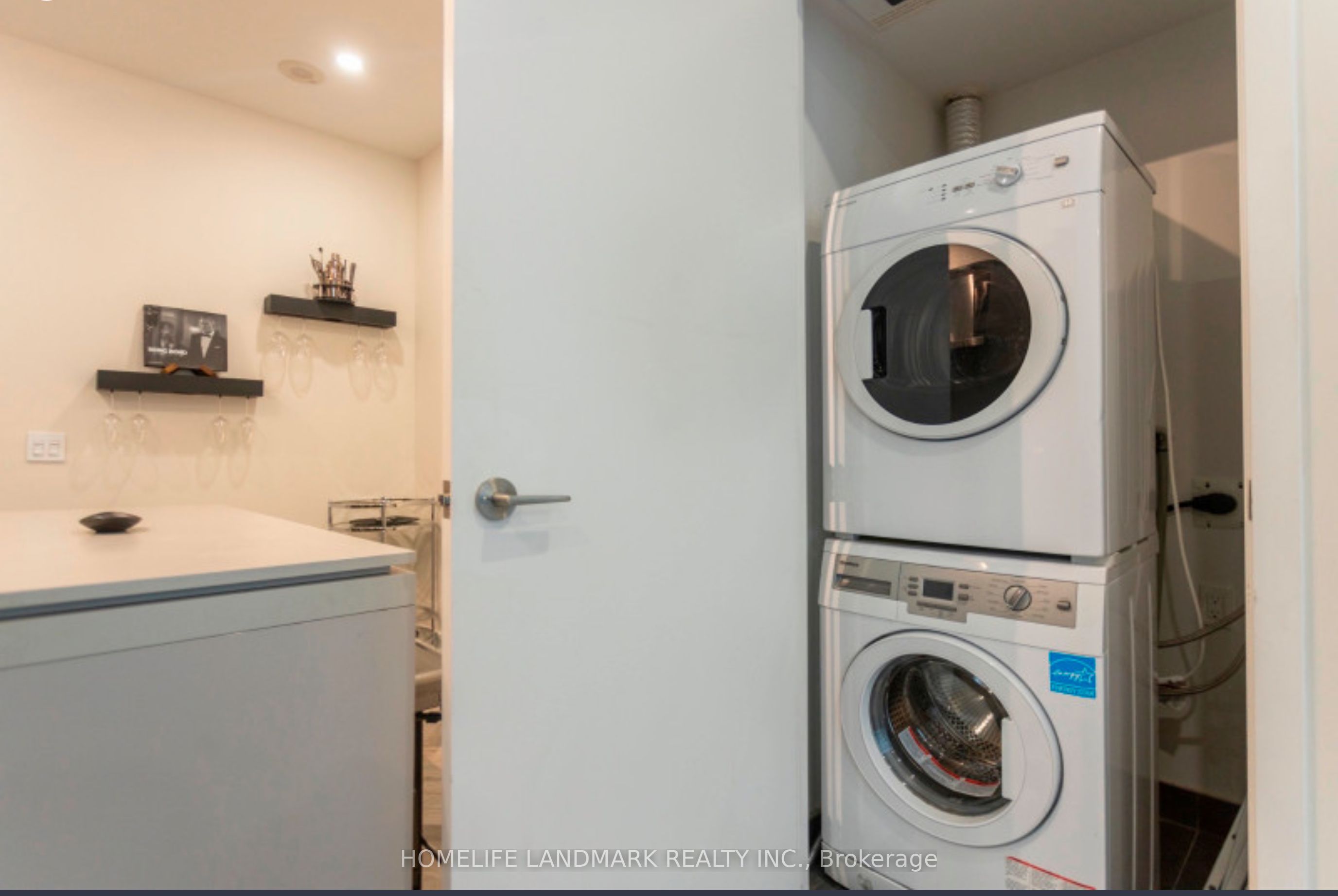 1030 King Street W 228 Property Photo 8