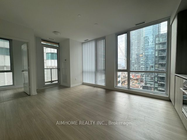 8 Widmer Street 1212 Property Photo 5