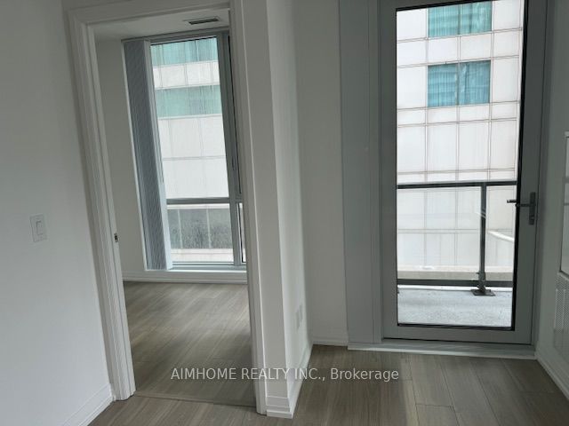 8 Widmer Street 1212 Property Photo 6
