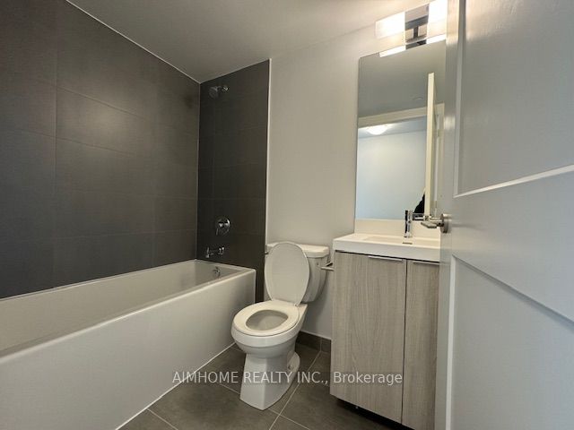 8 Widmer Street 1212 Property Photo 12